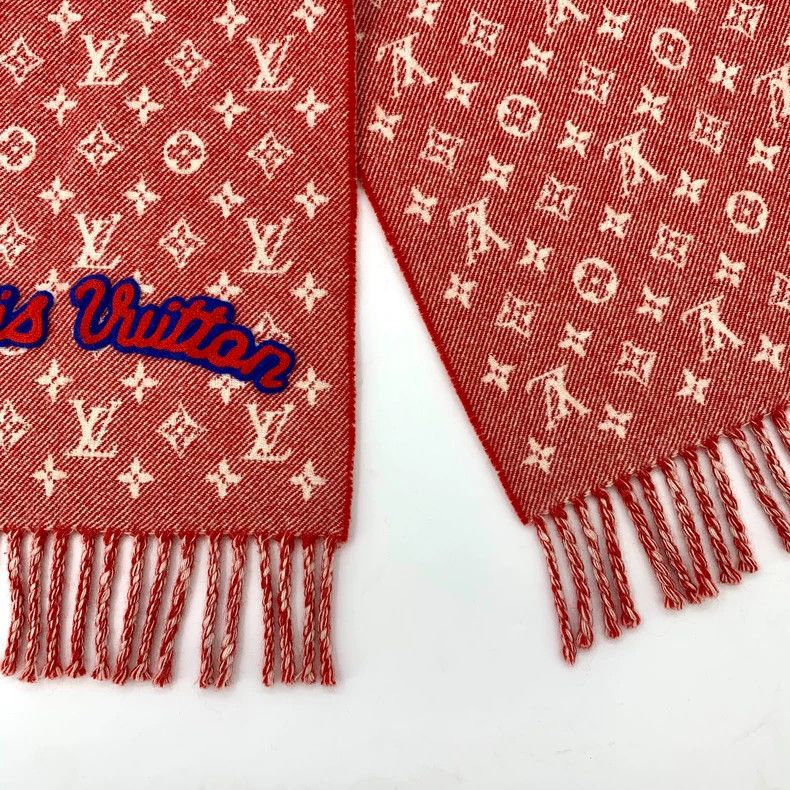 Louis Vuitton Louis Vuitton Red logo old flower full print wool fringe s Size ONE SIZE - 5 Thumbnail