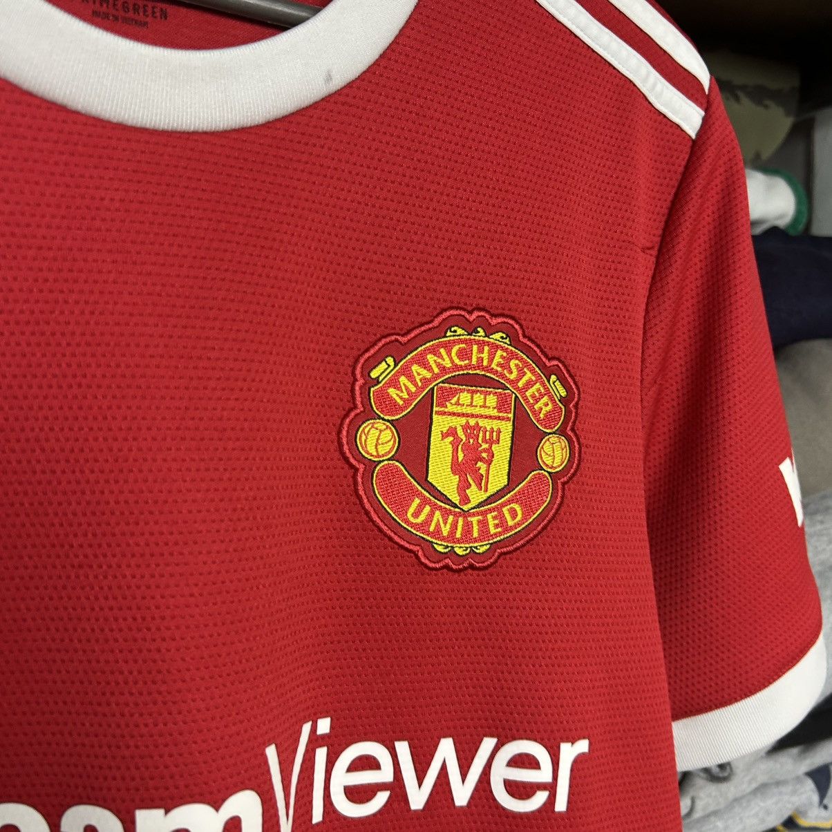 Adidas Mens Adidas Manchester United 2021 home soccer jersey Size US S / EU 44-46 / 1 - 4 Thumbnail