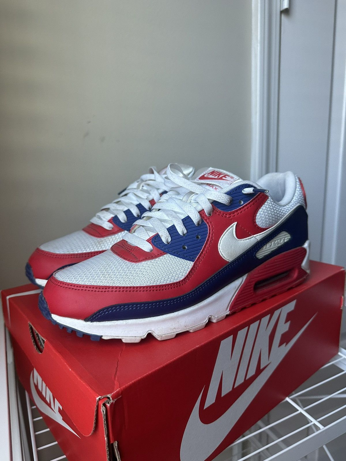 Nike Nike Air Max 90 Size US 11 / EU 44 - 2 Thumbnail