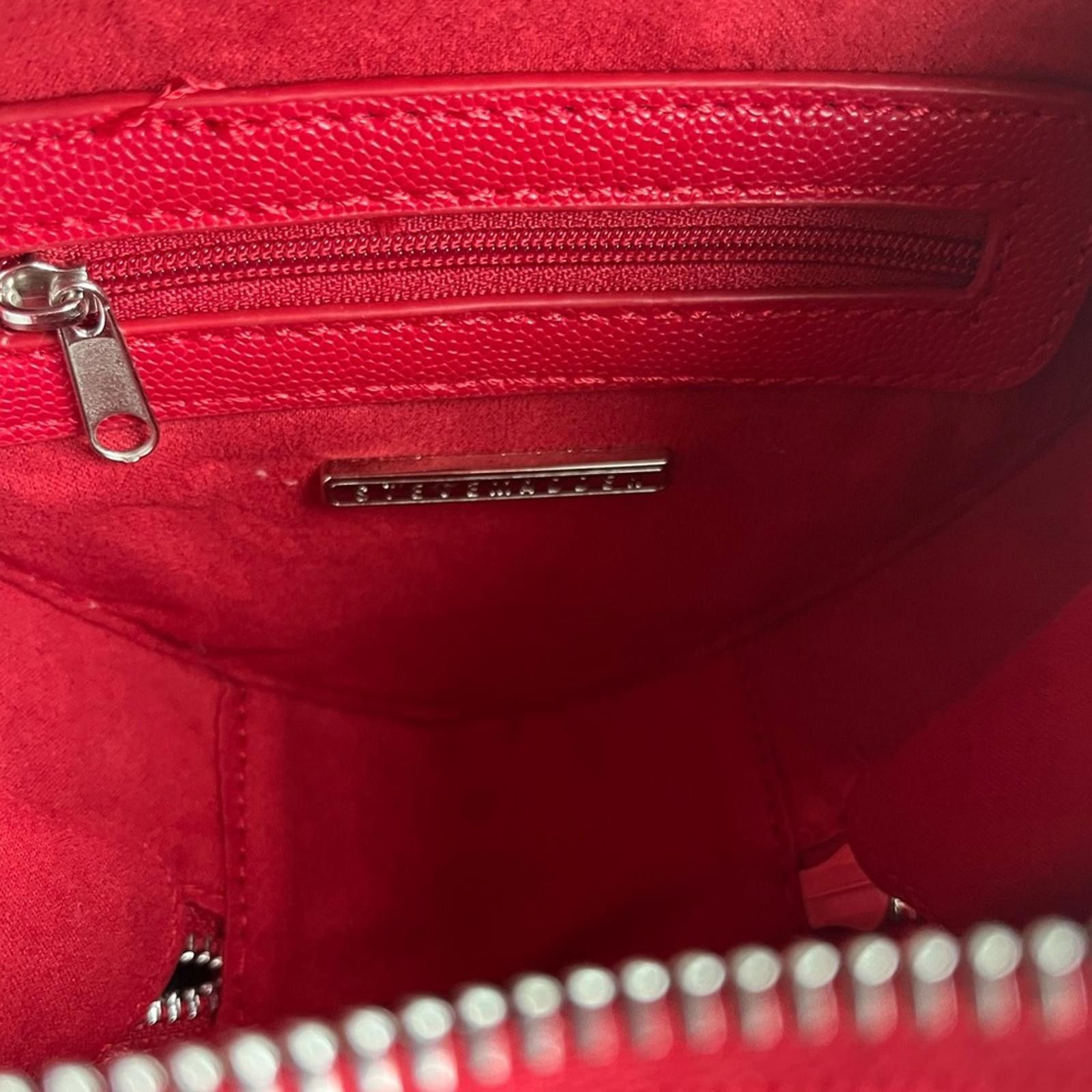 Steve Madden Steve Madden Red Crimson Heart Crossbody Bag Size ONE SIZE - 5 Thumbnail