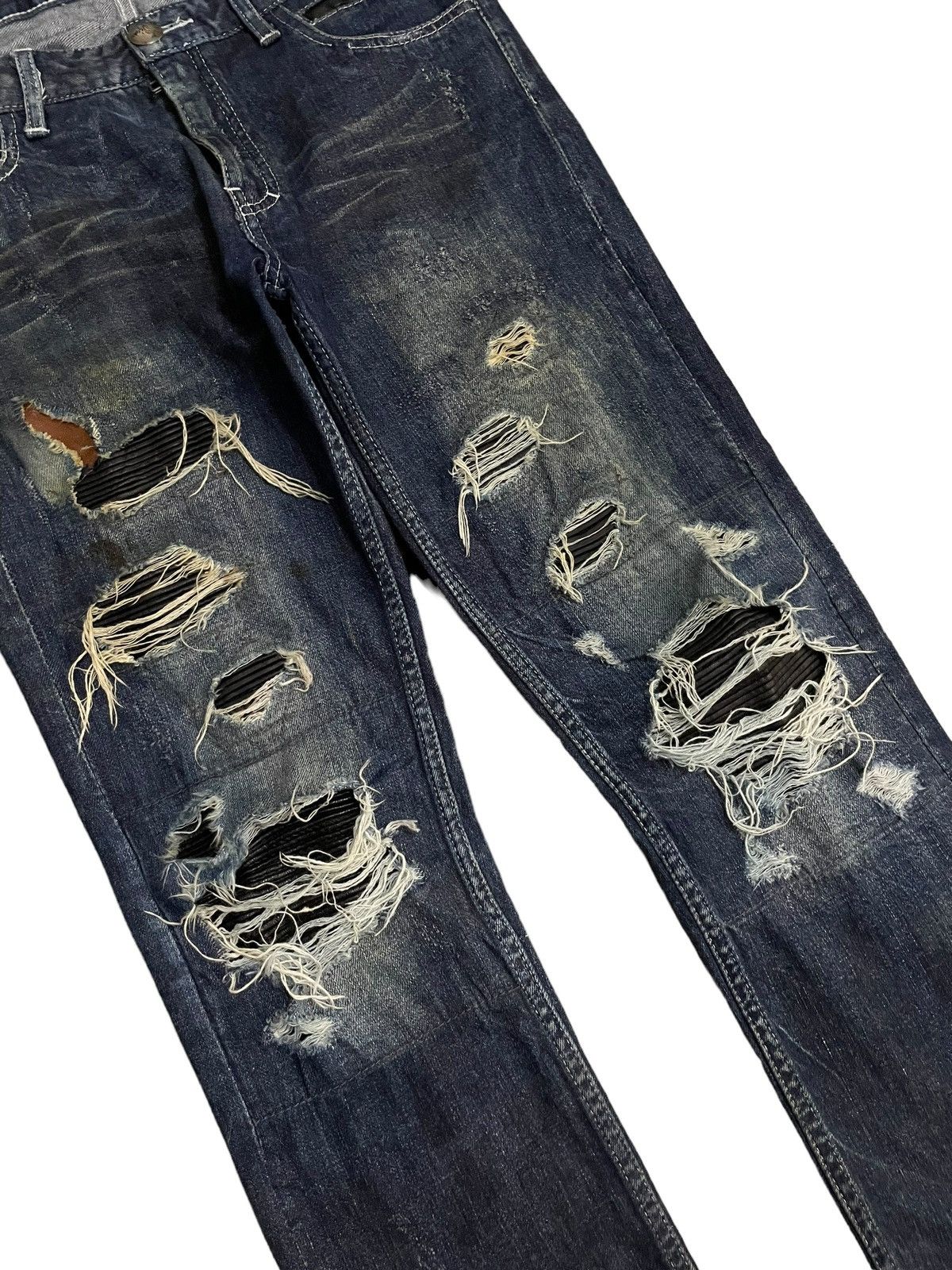 14th Addiction 14Th Addiction Sheepskin Hybrid Denim Destroy Jeans Size US 31 - 13 Thumbnail
