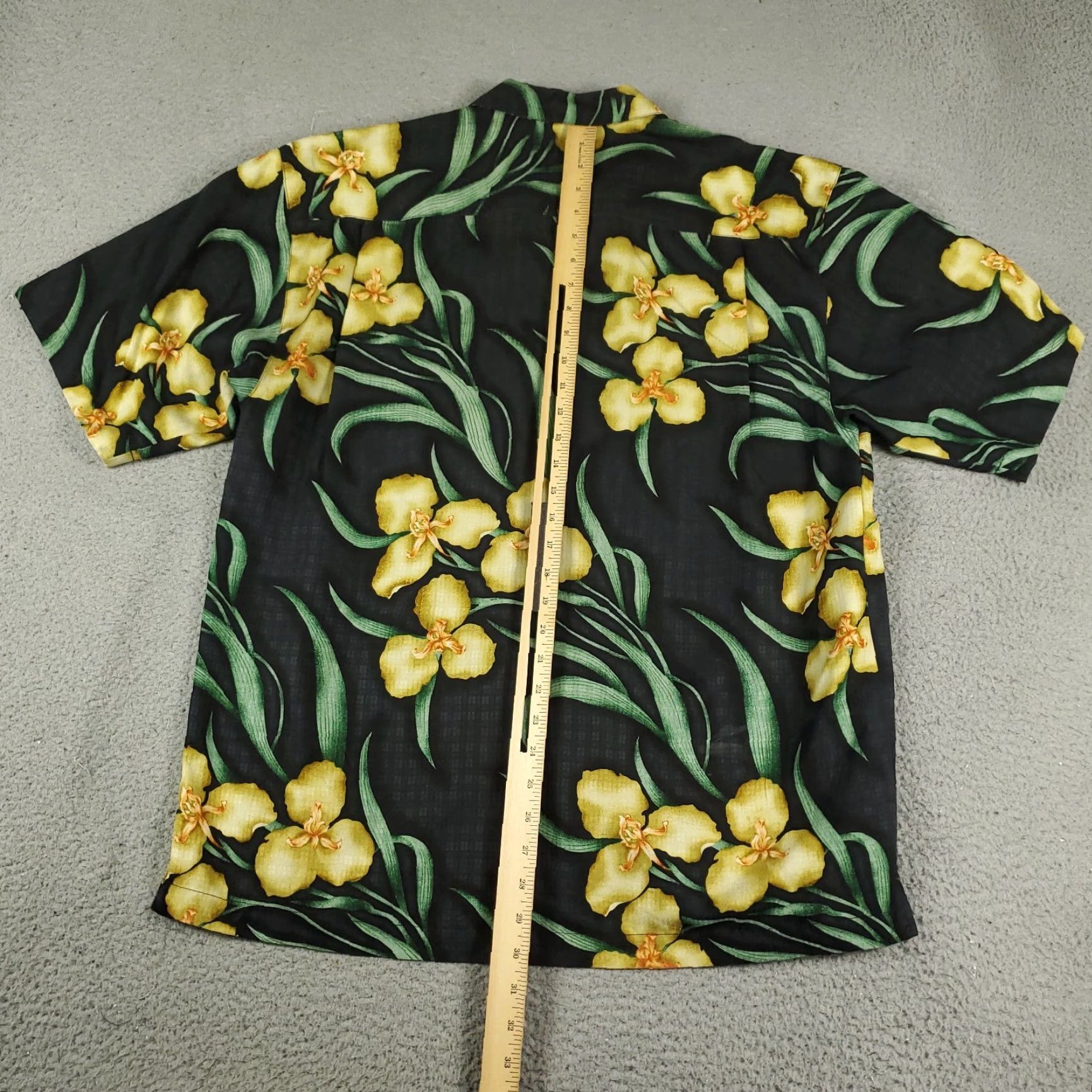 Tommy Bahama Tommy Bahama Shirt Mens Medium Black Floral Hawaiian Button Up Short Sleeve Size US M / EU 48-50 / 2 - 3 Thumbnail