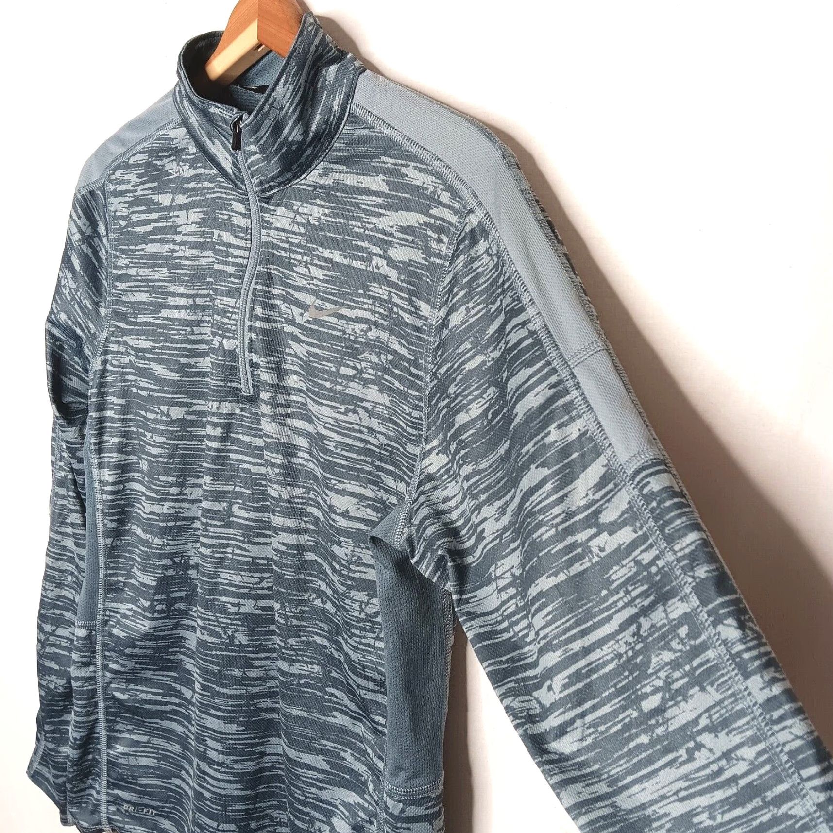 Nike Nike Dri-Fit Shirt 1/4 Zip Long Sleeve Gray Men M Athletic Running Shirt Size US M / EU 48-50 / 2 - 2 Thumbnail