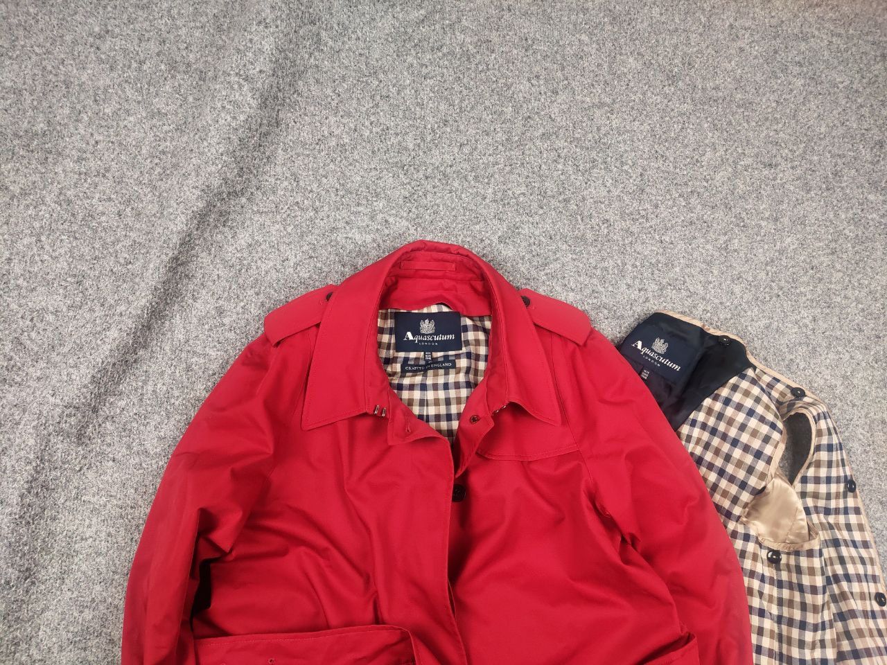 Aquascutum Aquascutum crafted England red Trench coat Jacket lining Size L / US 10 / IT 46 - 2 Thumbnail