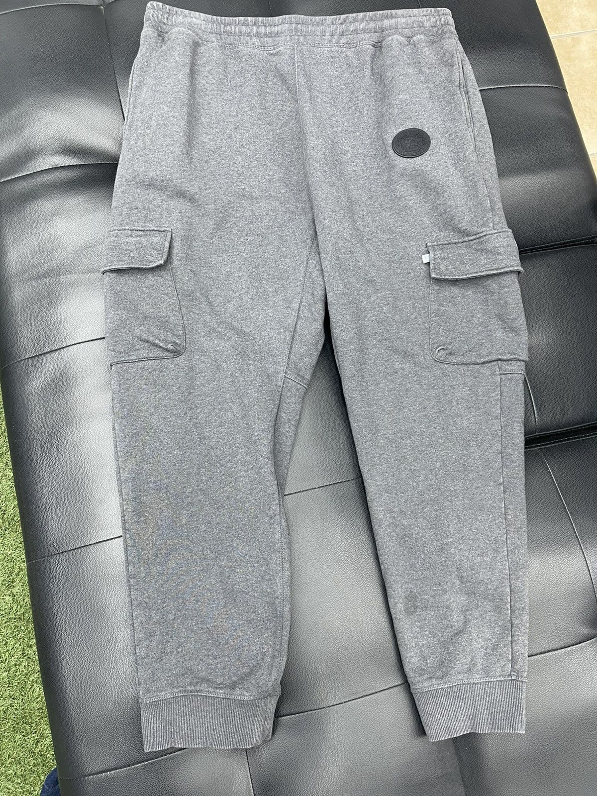 Burberry Size XXL - Burberry Grey Sweatpants Size US 38 / EU 54 - 1 Thumbnail