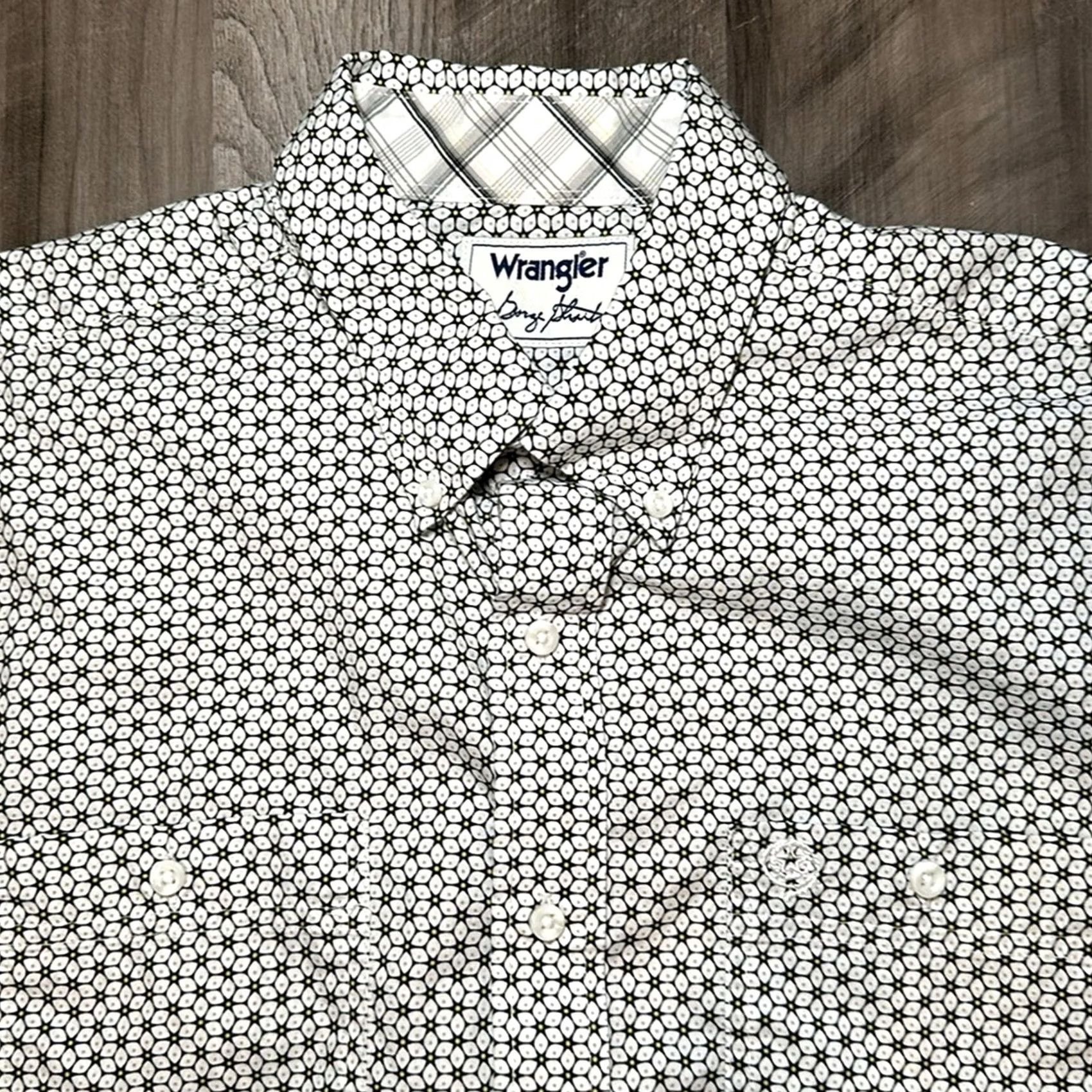 Wrangler VINTAGE Wrangler George Strait Geo Floral Western Long Sleeve Button Down Large Mens White Cotton Spandex 98/2 Size US L / EU 52-54 / 3 - 5 Thumbnail