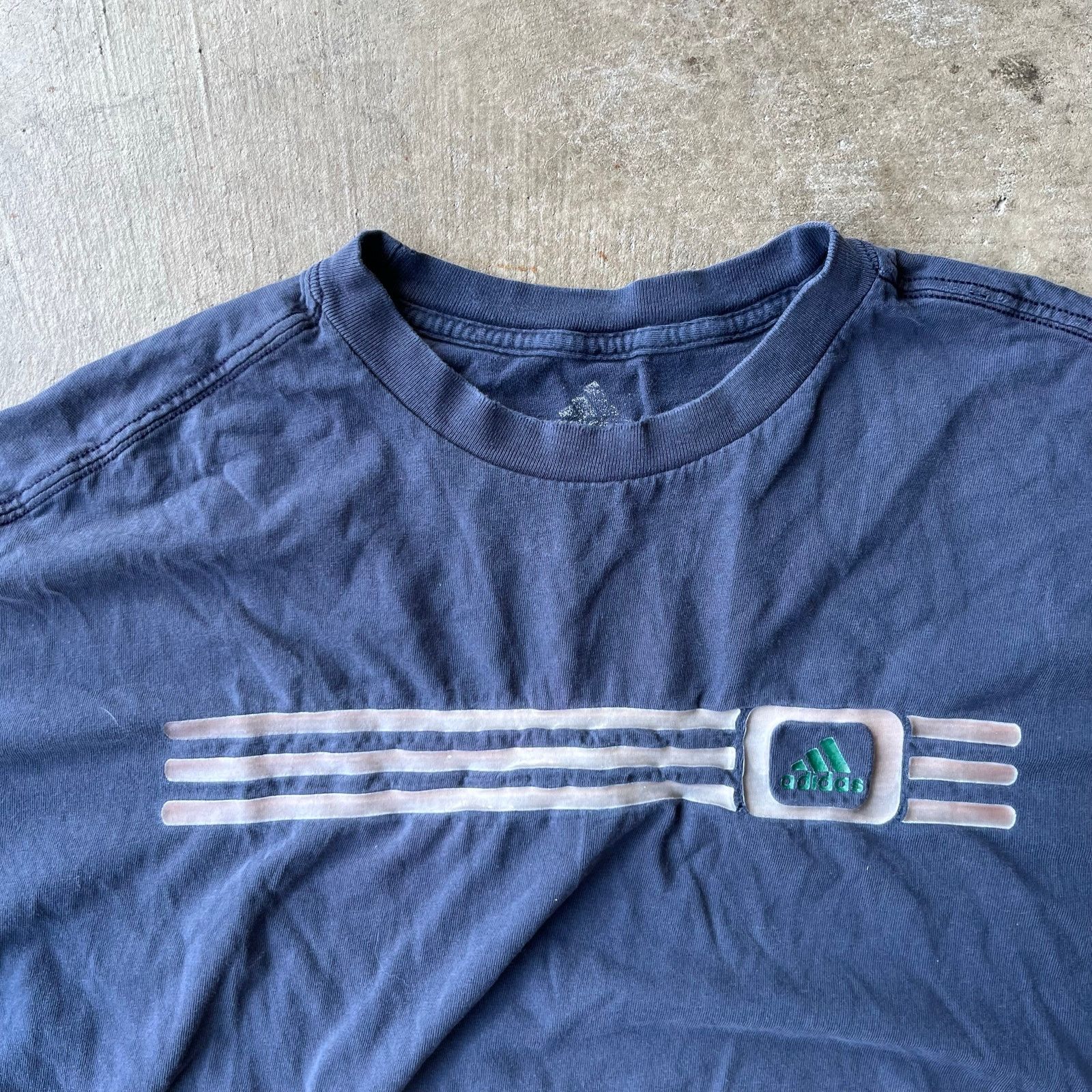 Vintage ADIDAS 3 STRIPE LOGO SPELLOUT BLANK SHIRT NAVY XL 00S Y2K Size US XL / EU 56 / 4 - 1 Thumbnail