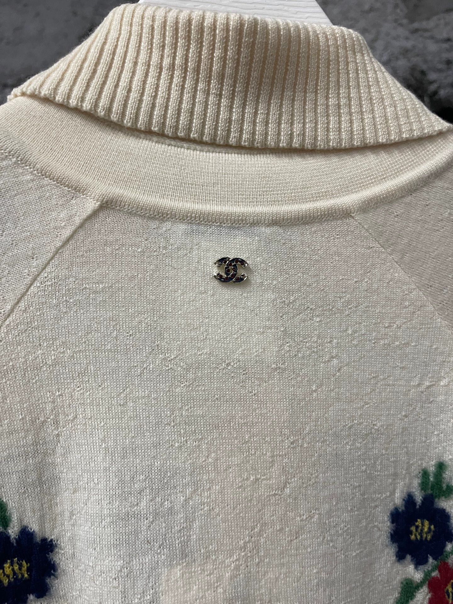 Chanel Chanel polo cashmere long-sleeve size 34 Size XXS / US 00 / IT 34 - 5 Thumbnail