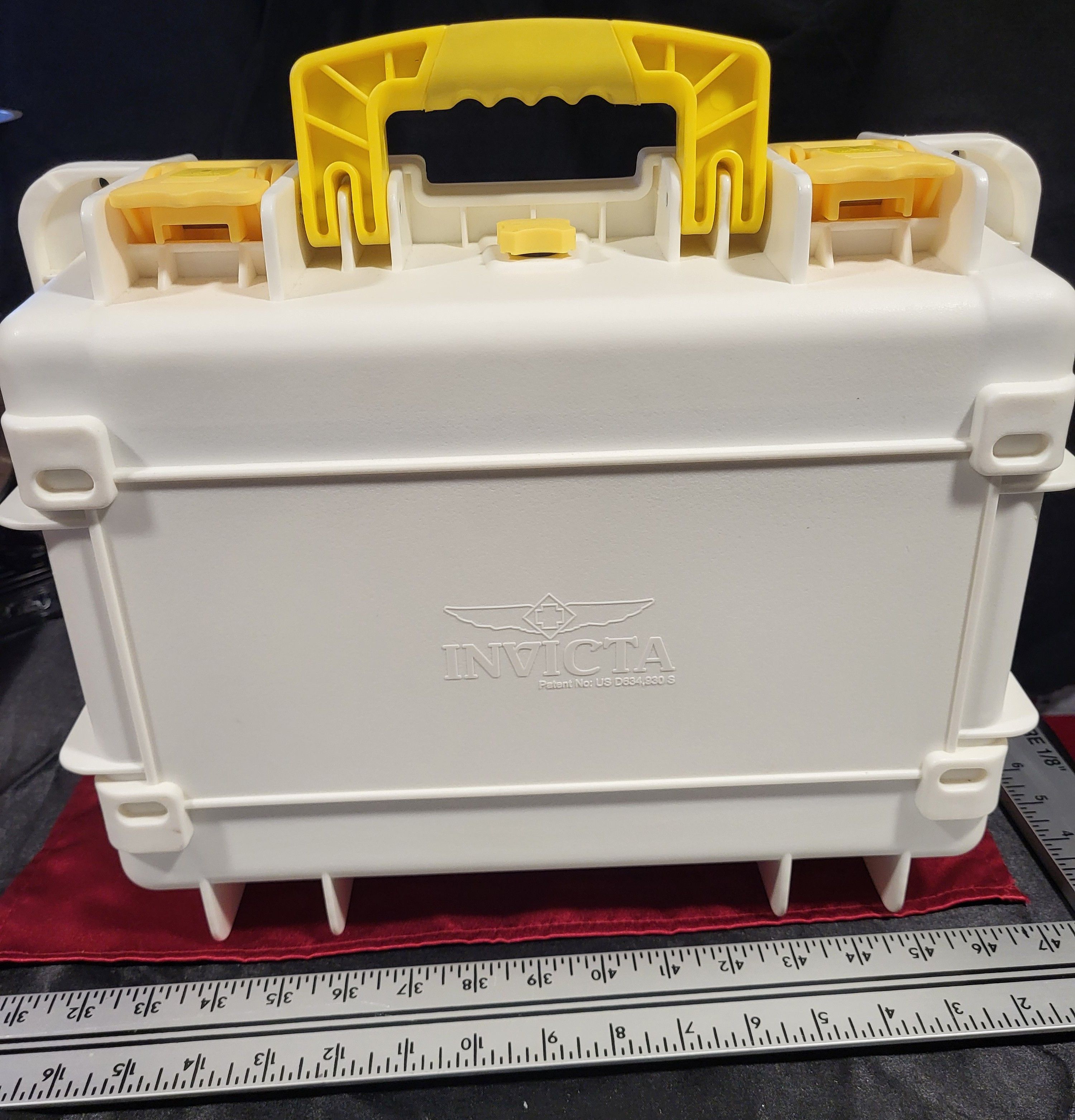 Invicta Invicta 8-Slot Watch Storage Case White/Yellow Waterproof Size ONE SIZE - 2 Thumbnail