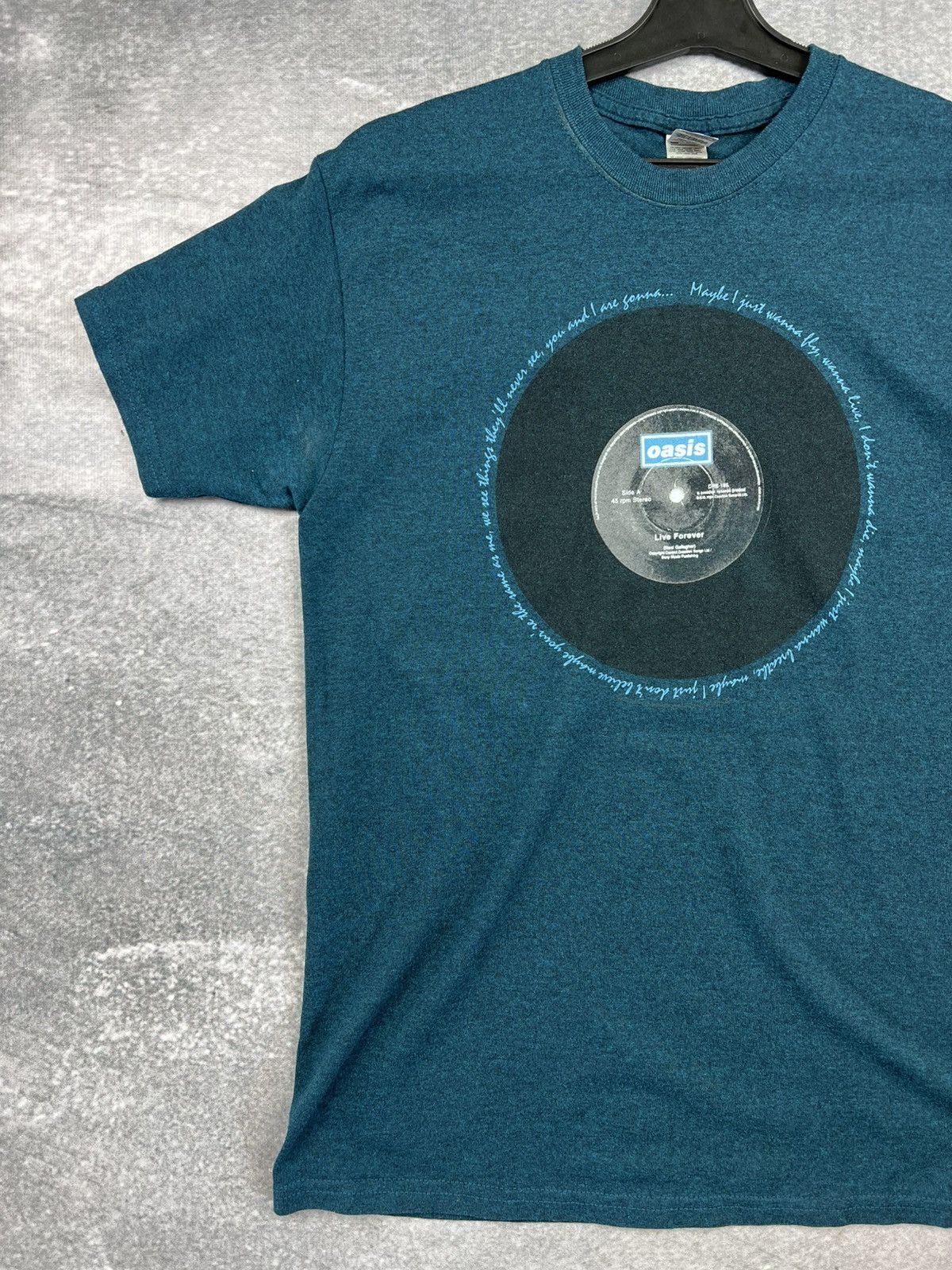 Band Tees Oasis merchandise T-shirt Size US M / EU 48-50 / 2 - 2 Thumbnail