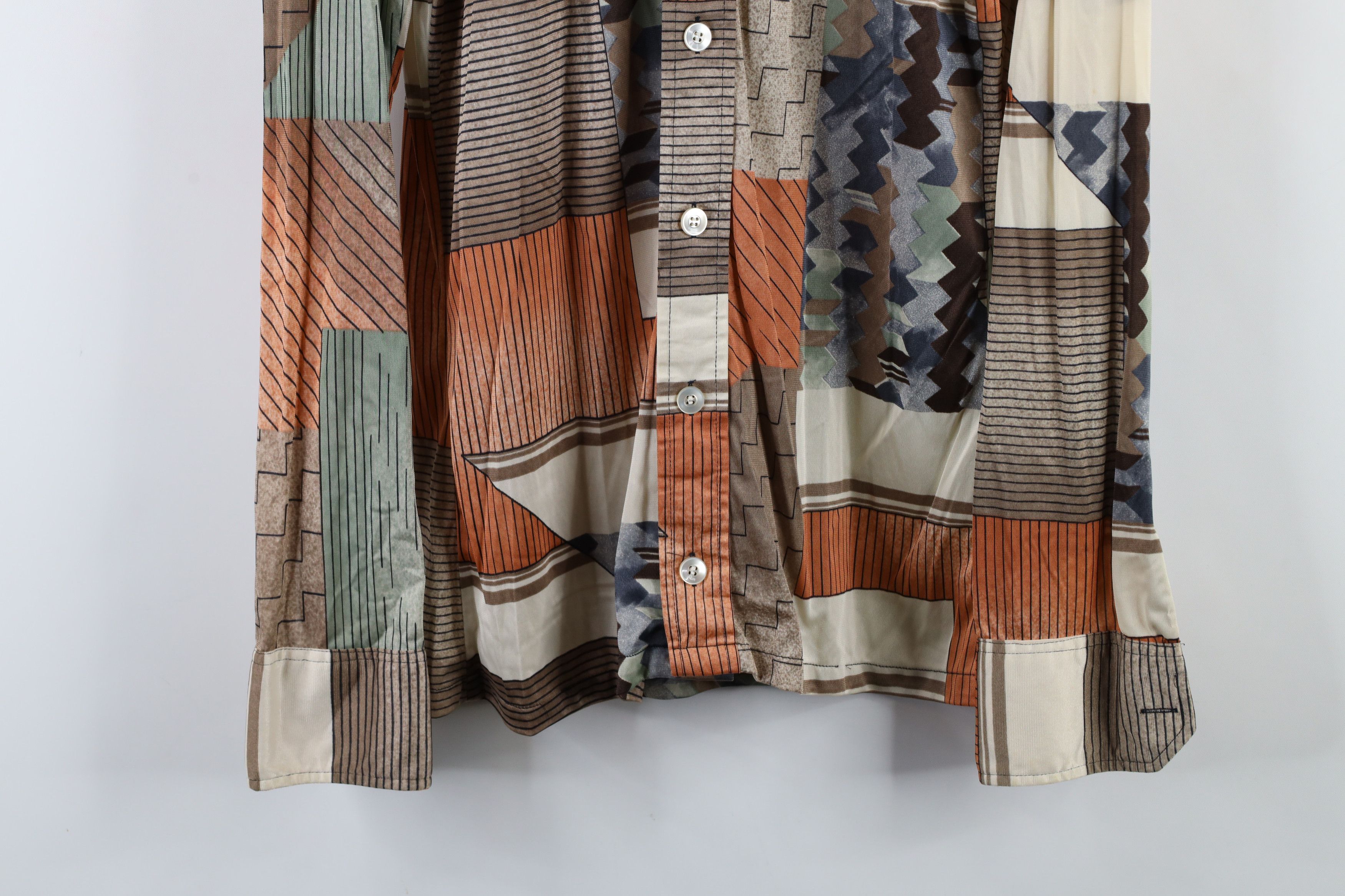 Vintage Vintage 70s Streetwear Geometric Knit Button Shirt USA Size US M / EU 48-50 / 2 - 3 Thumbnail