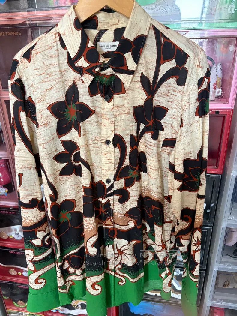 Dries Van Noten Dries Van Noten size:48 A beige base with a retro printed Size M / US 6-8 / IT 42-44 - 2 Thumbnail