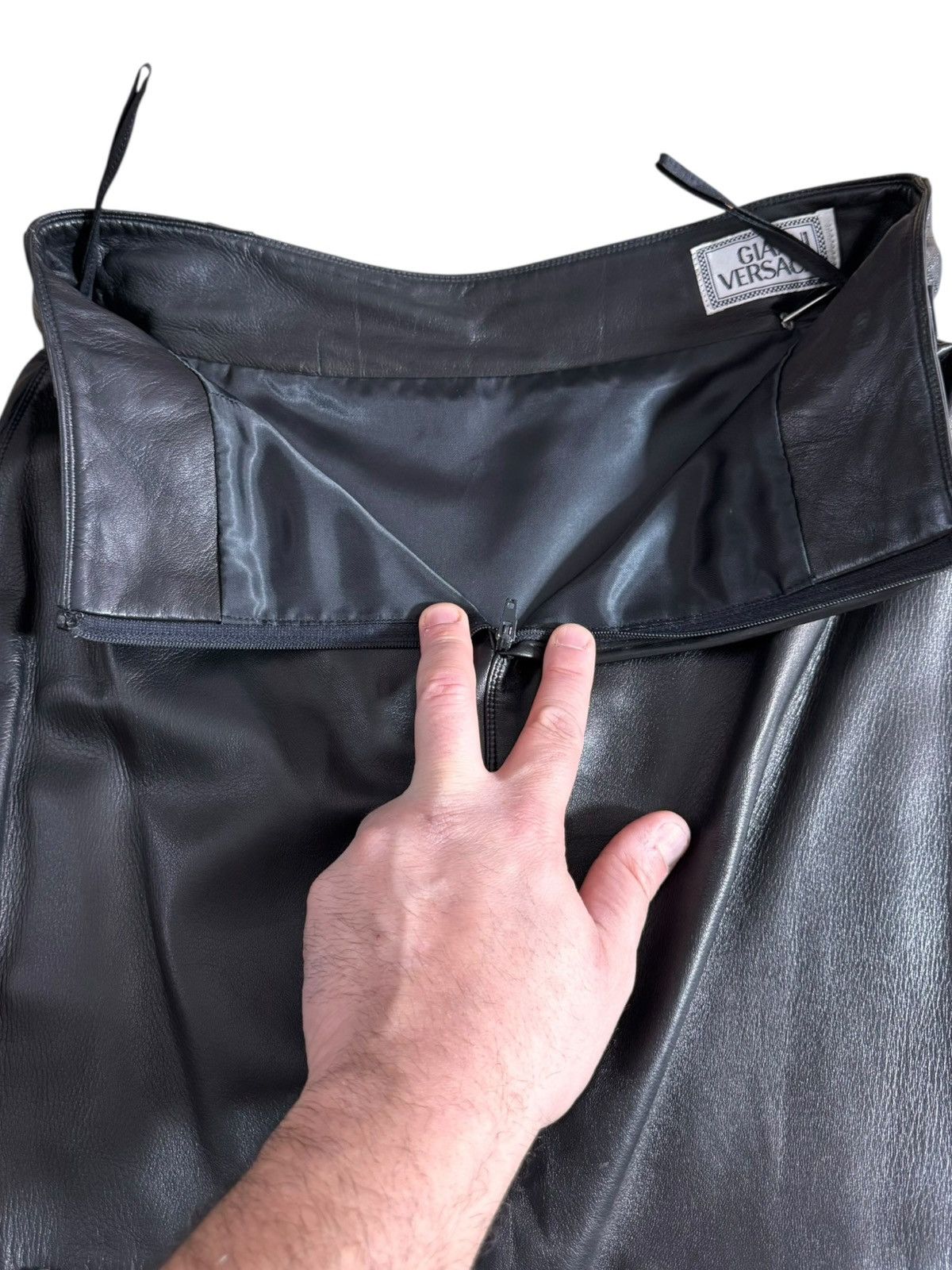 Versace Gianni Versace SS 94 leather Medusa safety pin mini skirt Size 27" / US 4 / IT 40 - 7 Thumbnail