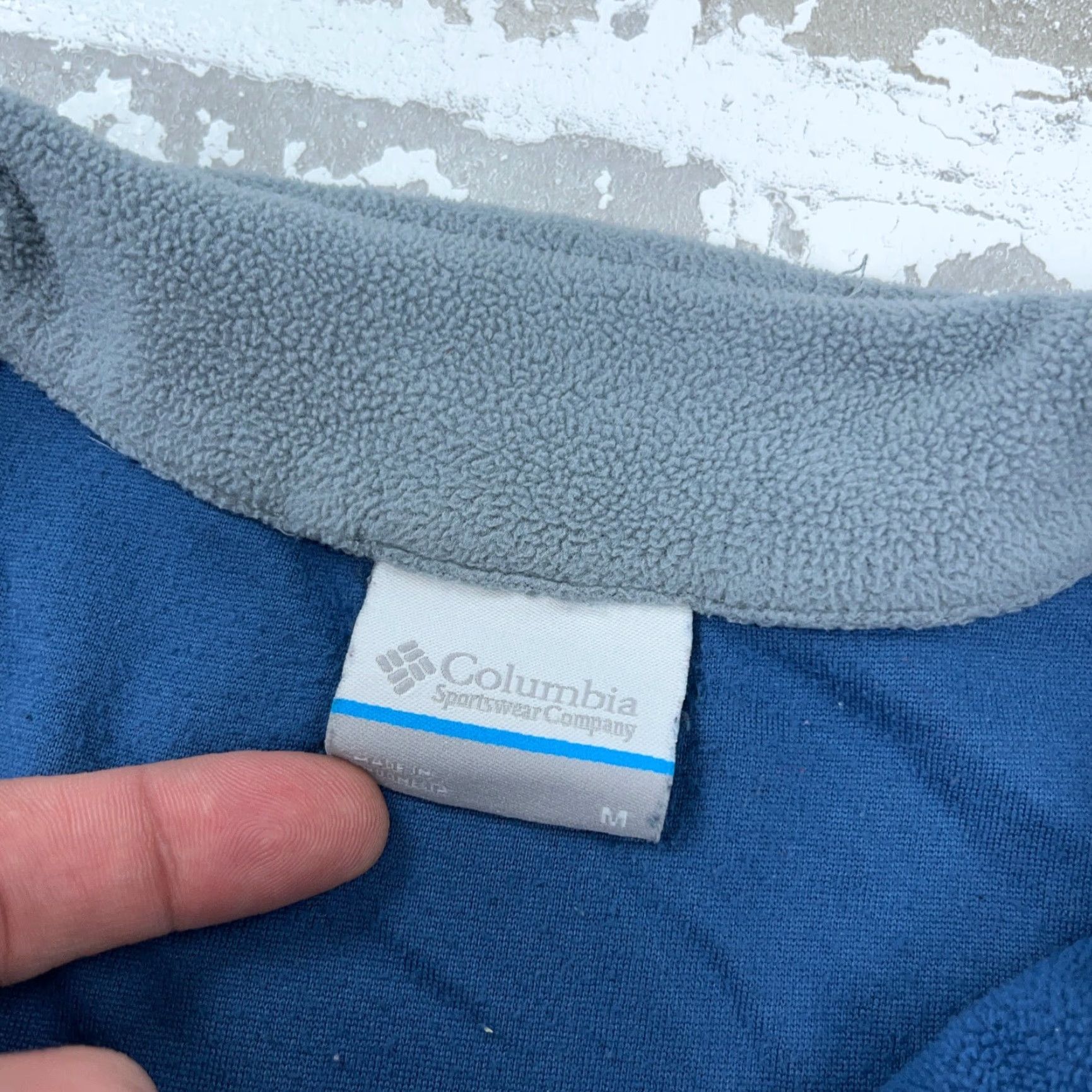 Vintage Columbia Sweater Men Medium Blue Fleece Pullover 1/4 Zip Mock Neck Casual Travel All Seasons Pockets Logo Zipper Knit Solid Spring Winter Fall Mens Size US M / EU 48-50 / 2 - 5 Thumbnail