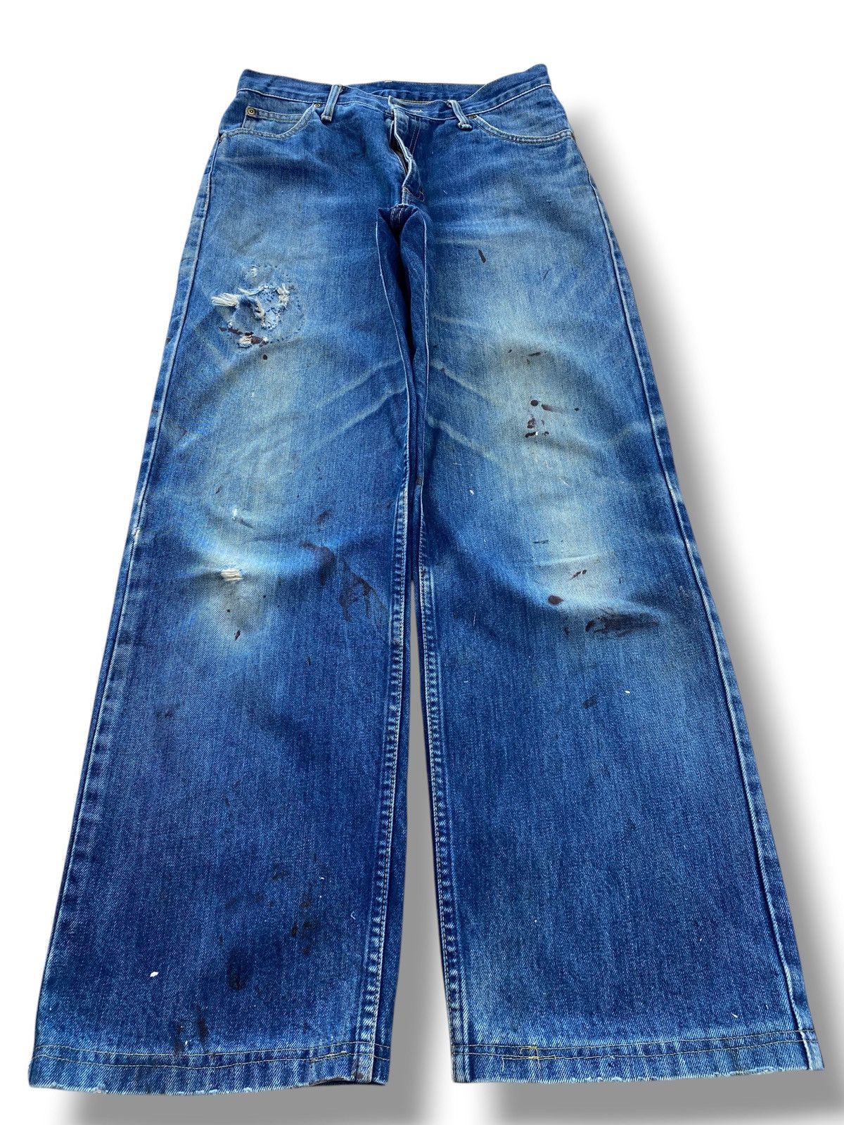 Eddie Bauer Eddie Bauer Faded Blue Wash Distressed Straight Leg Jeans Size US 30 / EU 46 - 1 Thumbnail