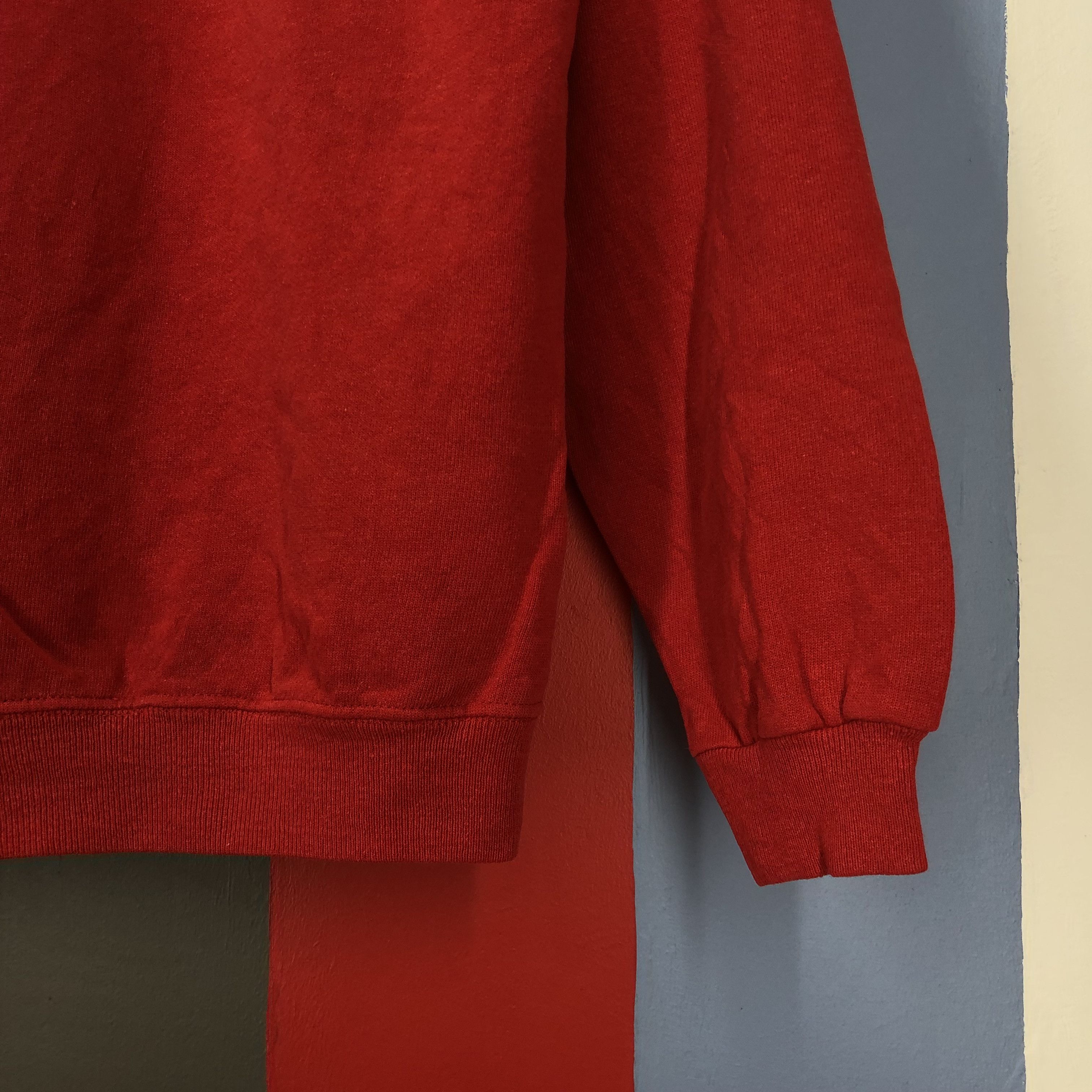 Hanes 80s Vintage UTICA CLUB NY Crew Neck Sweatshirt #1681/05 Size US M / EU 48-50 / 2 - 3 Thumbnail