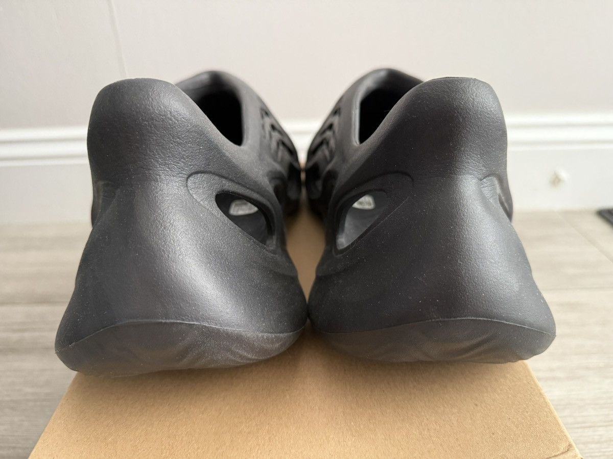 Adidas ADIDAS Yeezy Foam Runner RNR RNNR Onyx HP8739 Size 12 Used Size US 12 / EU 45 - 7 Thumbnail