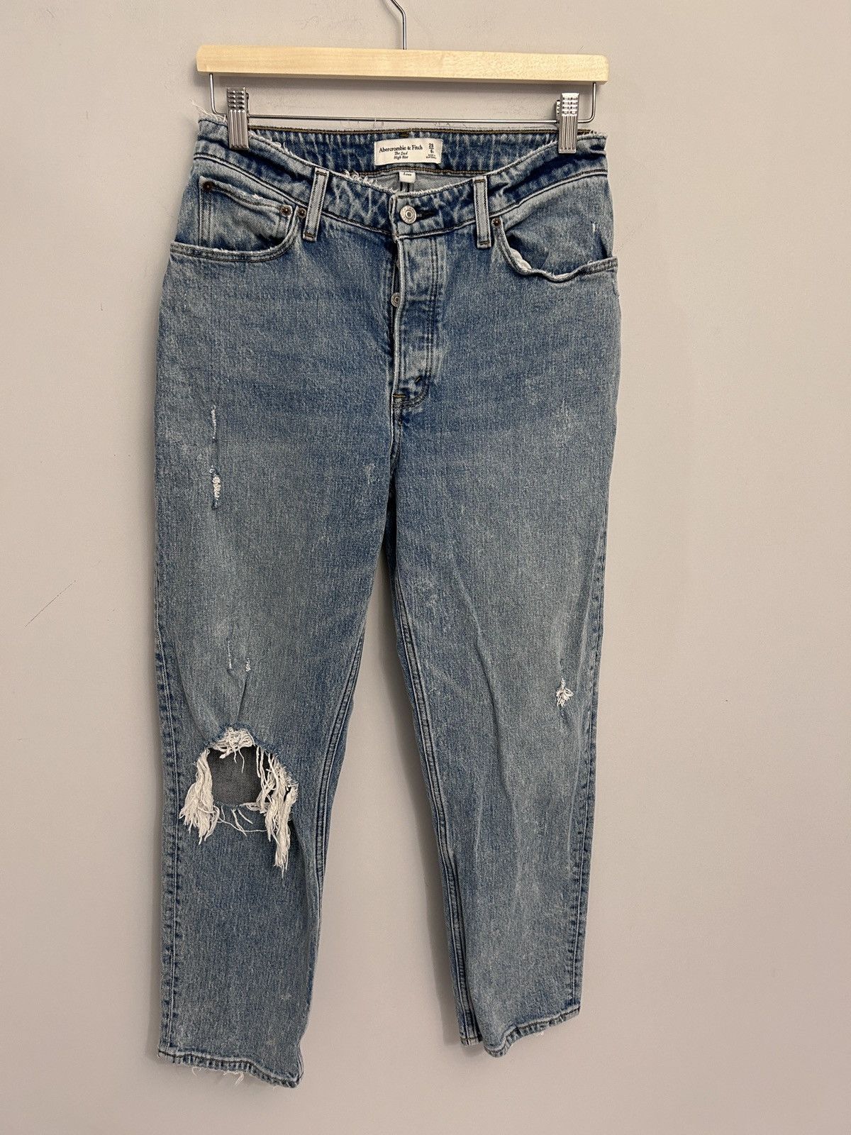 Abercrombie & Fitch Abercrombie & Fitch Light Blue The Dad High Rise Jeans 28 Size 28" / US 6 / IT 42 - 1 Thumbnail
