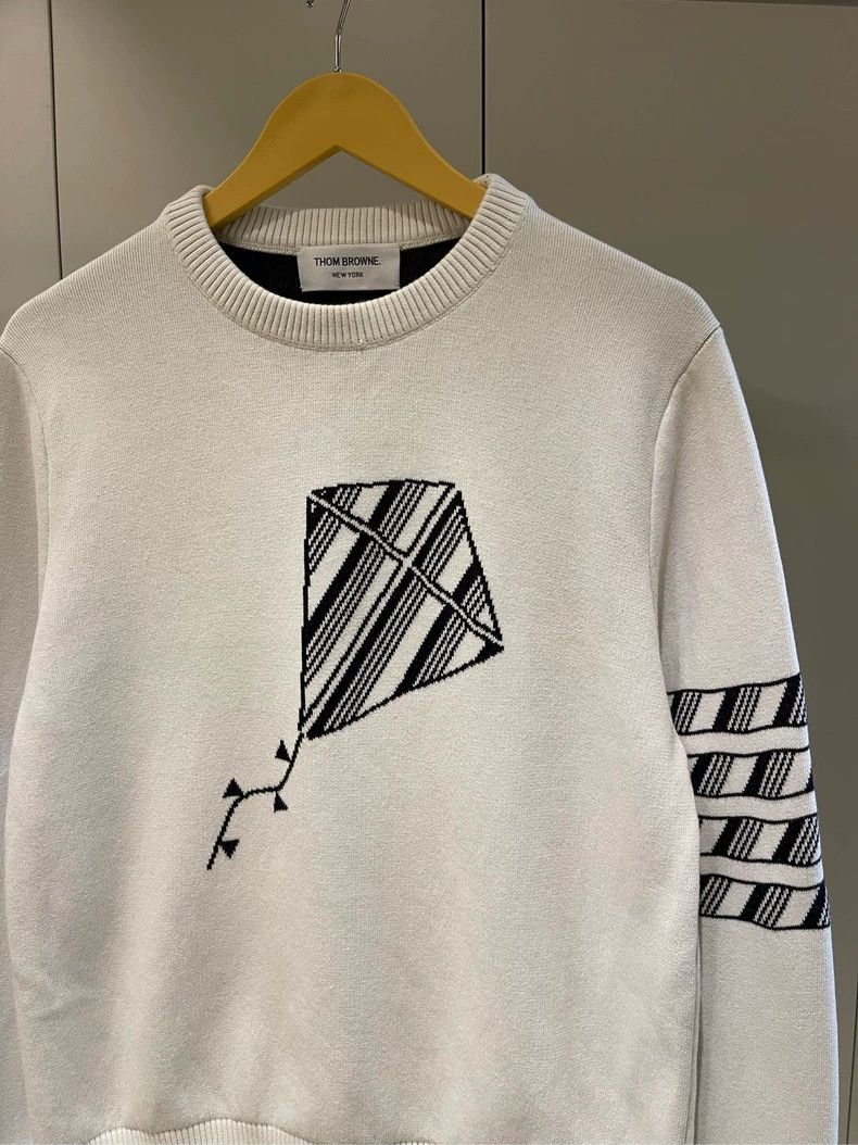 Thom Browne Thom browne White show kite round-neck sweater 2504-Nextarr Size US S / EU 44-46 / 1 - 4 Thumbnail