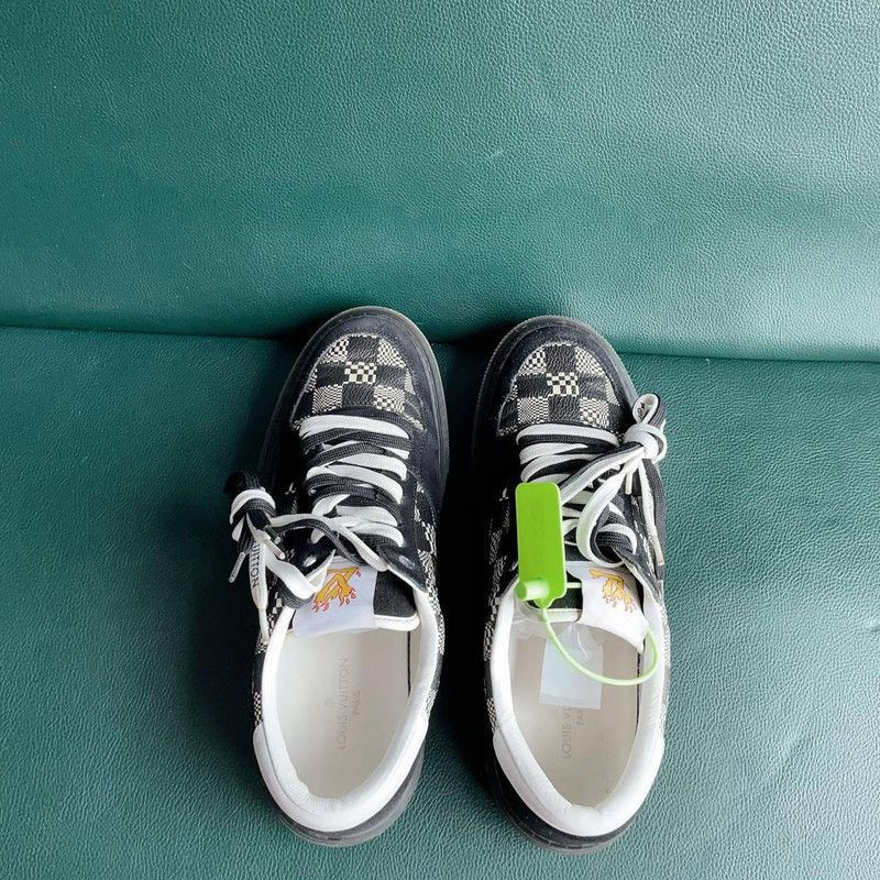 Louis Vuitton Louis Vuitton Ollie Low-Top Sneaker in Black - Size US 8.5 / EU 41-42 - 4 Thumbnail