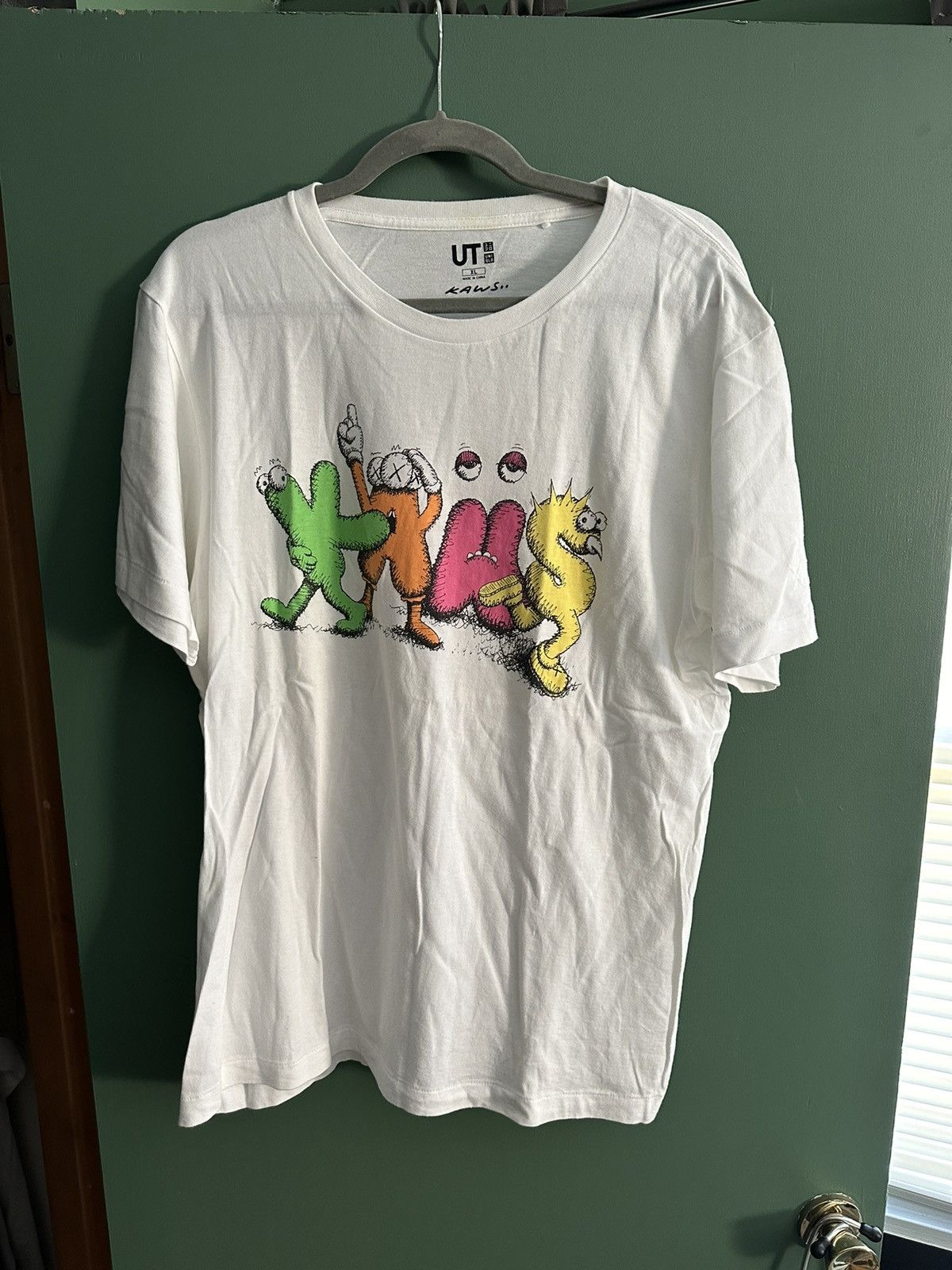 Kaws × Uniqlo Kaws Uniqlo Logo Tee Size US XL / EU 56 / 4 - 1 Thumbnail
