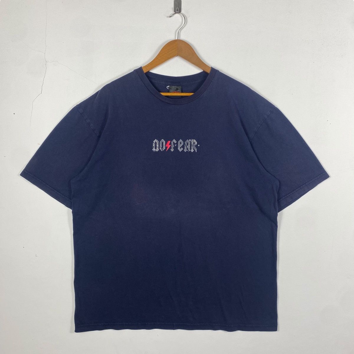 No Fear × Vintage Vintage 00's NO FEAR Skatewear Apparel Graphic Faded Tee Size US XL / EU 56 / 4 - 4 Thumbnail