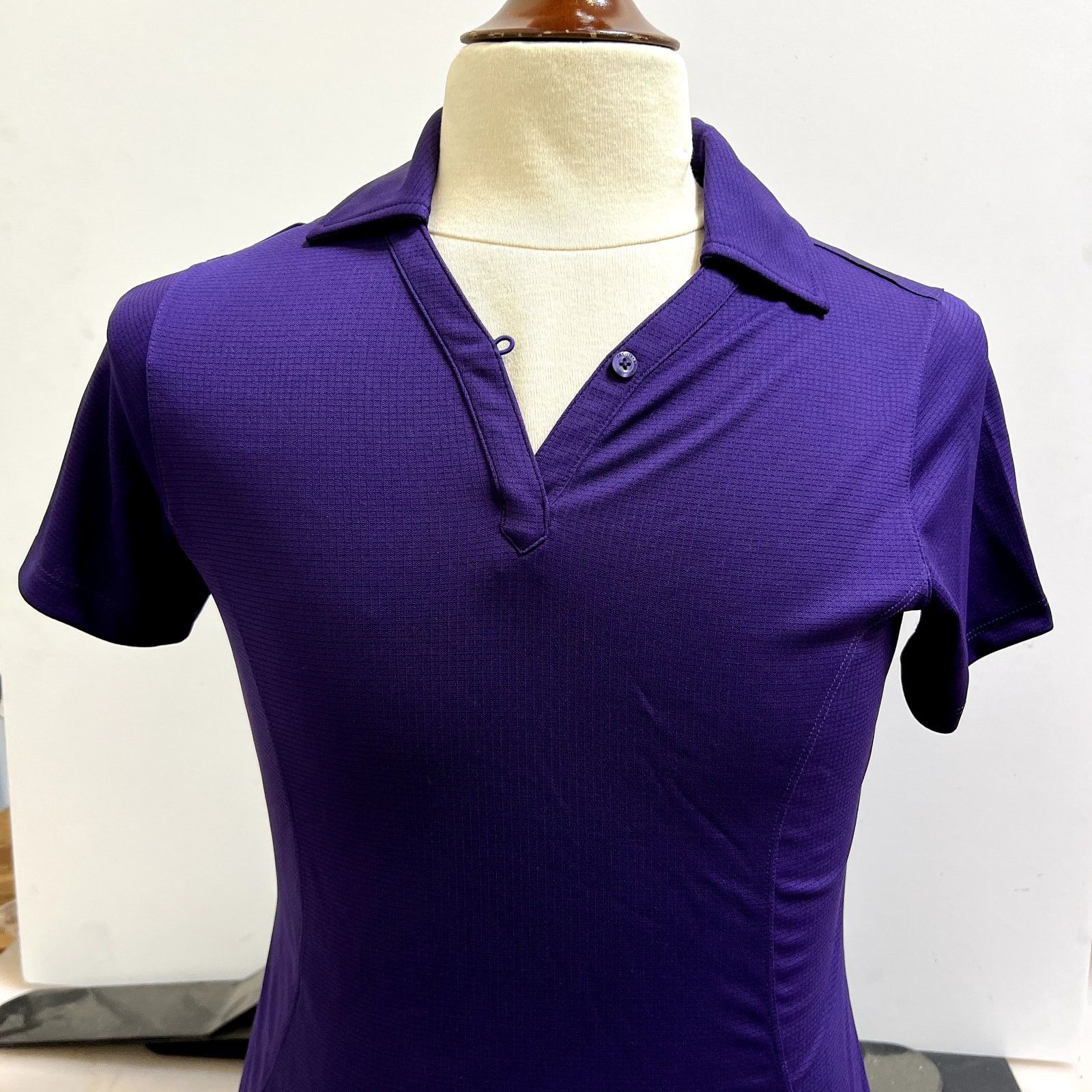 Cutter & Buck Cutter & Buck CB DryTec Women's V-NeckPolo Size S Purple Size S / US 4 / IT 40 - 1 Thumbnail