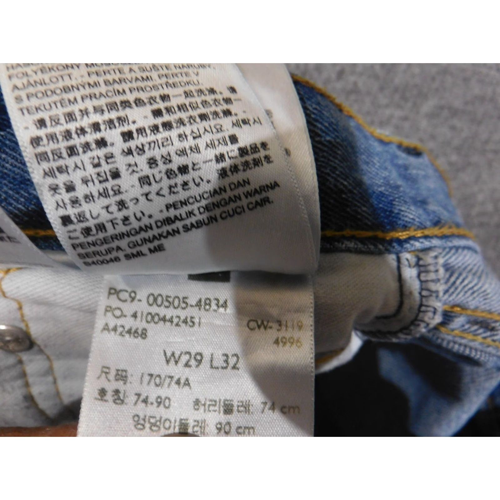 Levi's Levi's Jeans 505 Mens 29x32 Blue Denim Distressed Straight Leg Button Fly Raw Hem Vintage? No — Actually Vintage: No Size US 29 - 5 Thumbnail