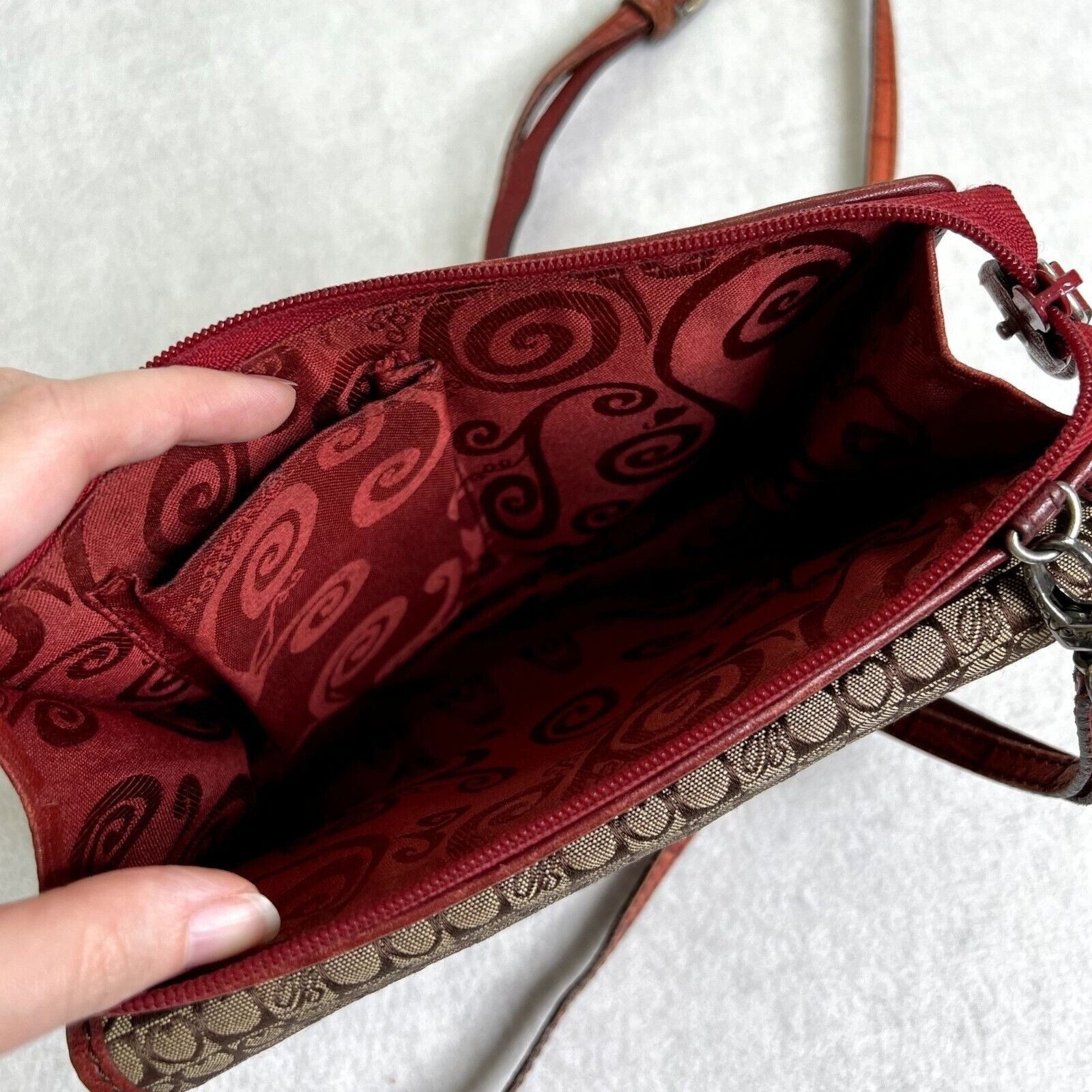 Brighton Brighton Red Patterned Crossbody Purse Size ONE SIZE - 3 Thumbnail