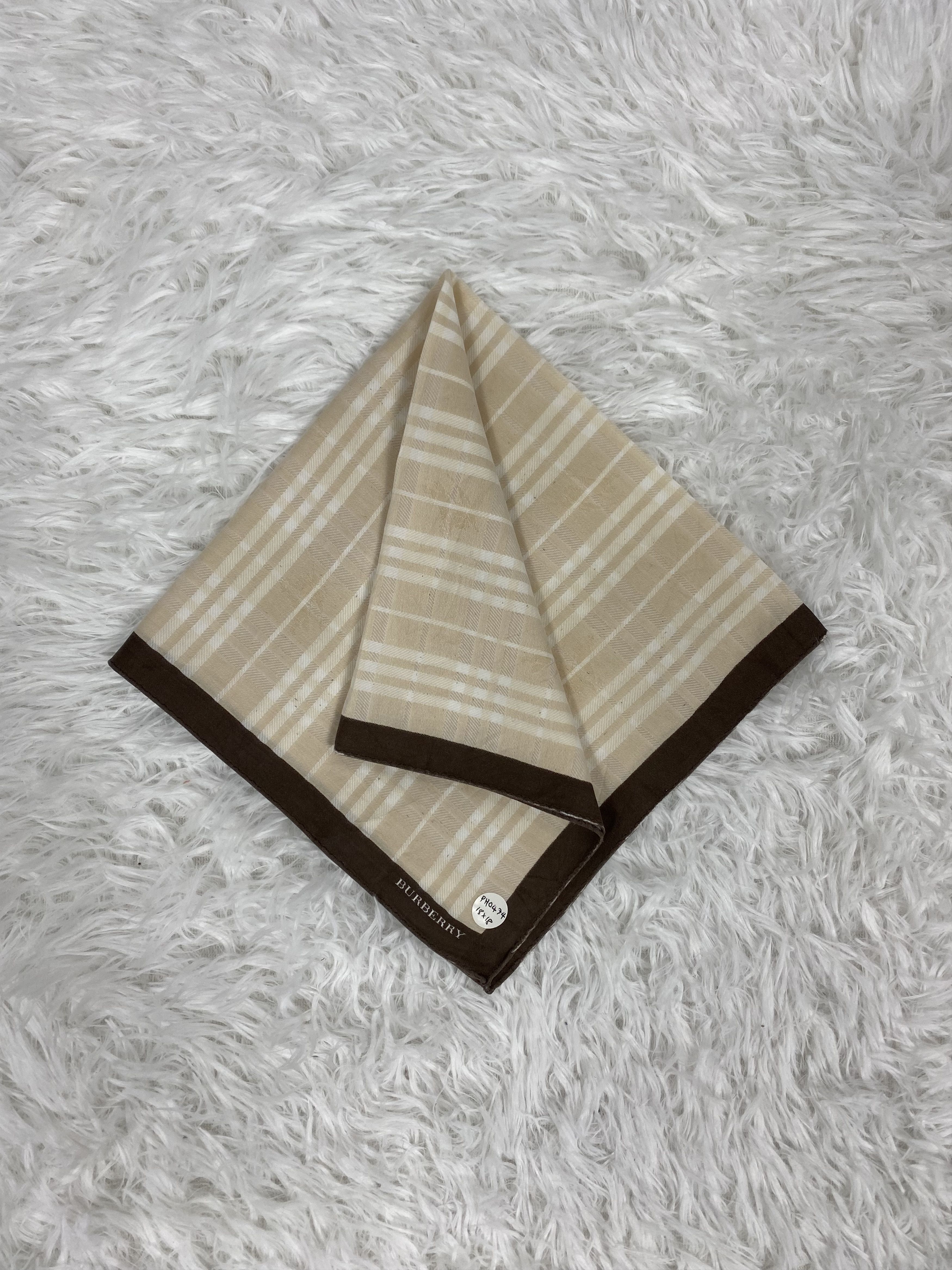 Burberry Vintage Burberry Handkerchief Neckerchief PH0474 Size ONE SIZE - 1 Thumbnail