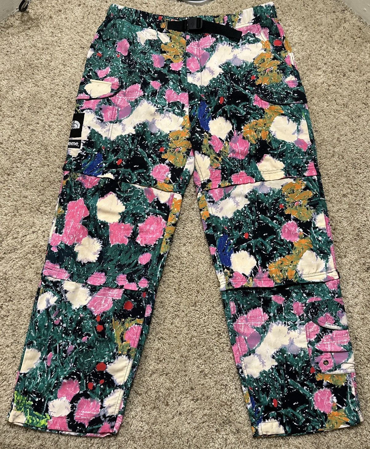 Supreme × The North Face SUPREME X TNF PANTS FLORAL SIZE MEDIUM Size US 32 / EU 48 - 1 Thumbnail