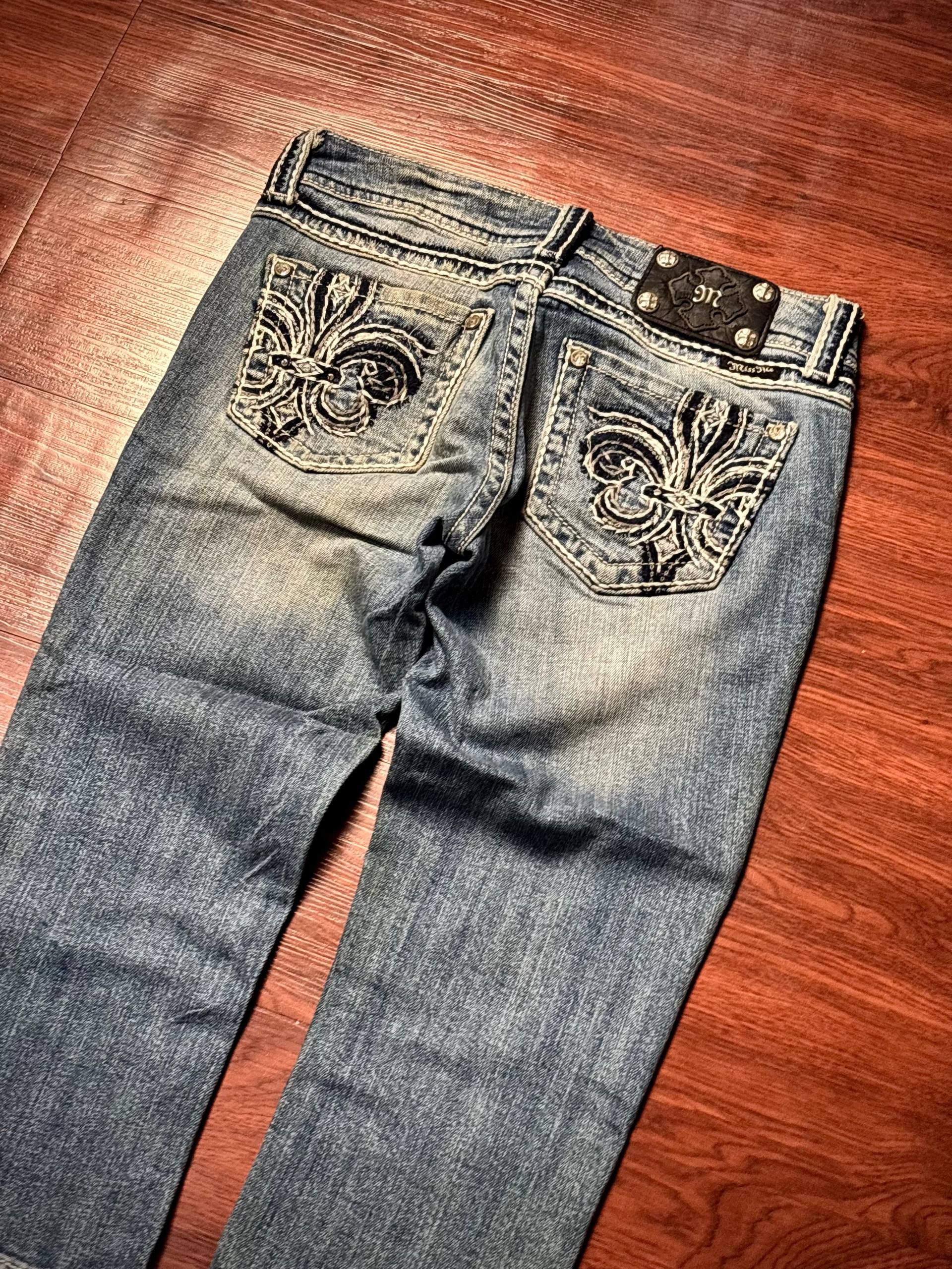 Issey Miyake Vintage Y2K Miss Me Capri Embroidered Cross Denim Pants Size 28" / US 6 / IT 42 - 2 Thumbnail