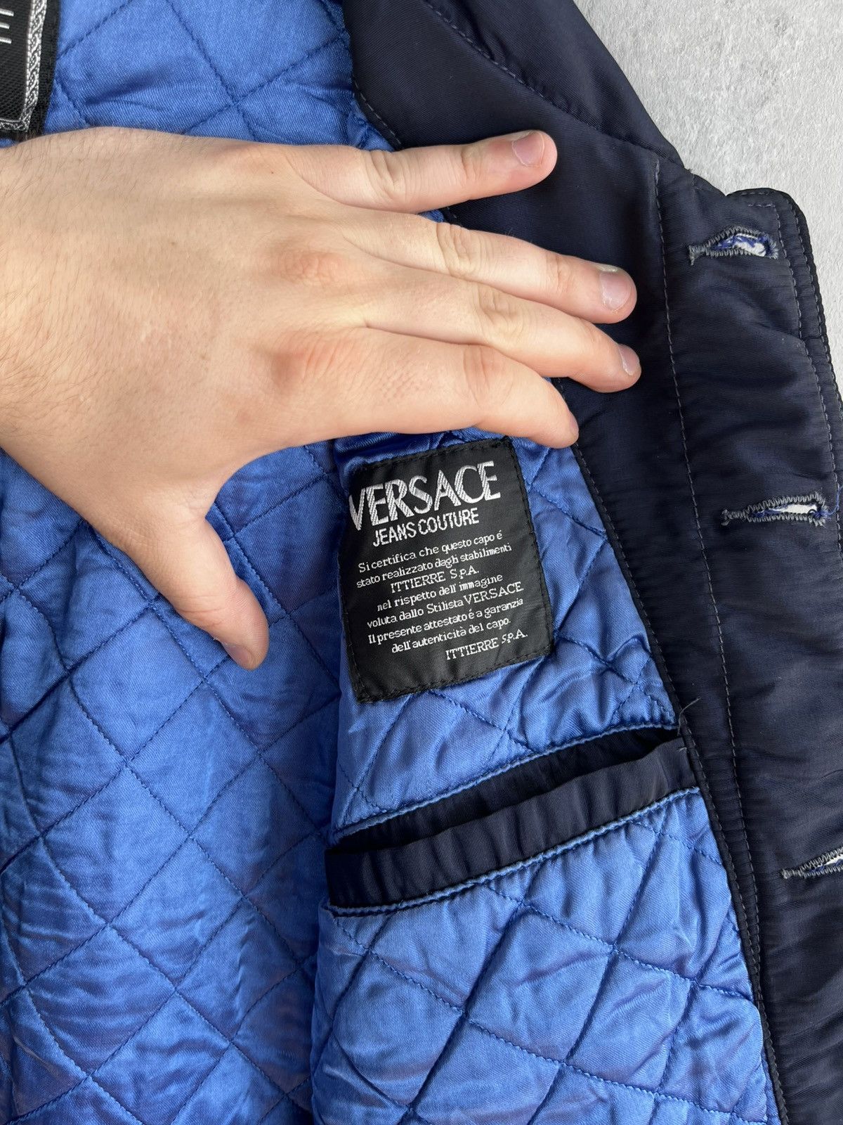 Versace Jeans Couture Versace bomber jacket vintage 90s Size US L / EU 52-54 / 3 - 10 Thumbnail