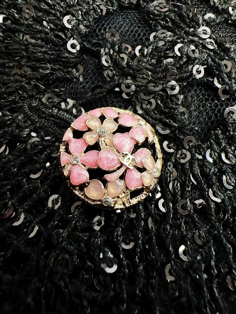Chanel Chanel 24S spring and summer show hollow flower double C e Size S / US 4 / IT 40 - 6 Thumbnail