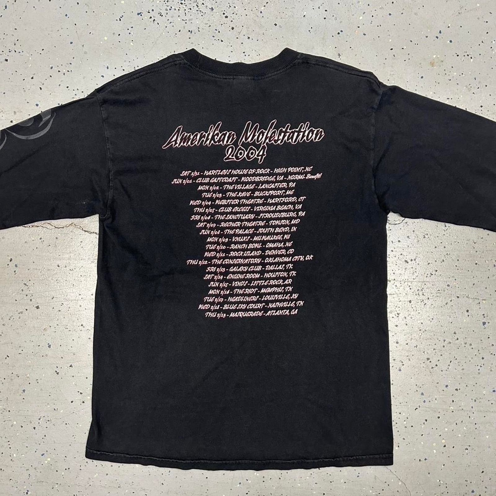 Gildan 2004 Six Feet Under Long Sleeve T-shirt Size US L / EU 52-54 / 3 - 6 Thumbnail