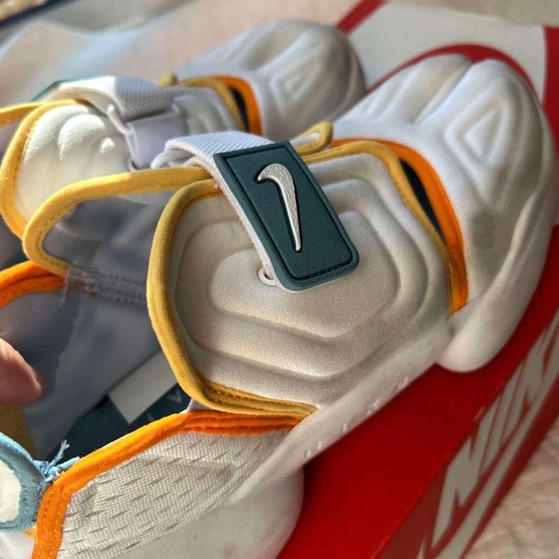 Nike Item Specifications: Brand: Nike Size US 8 / IT 38 - 7 Thumbnail
