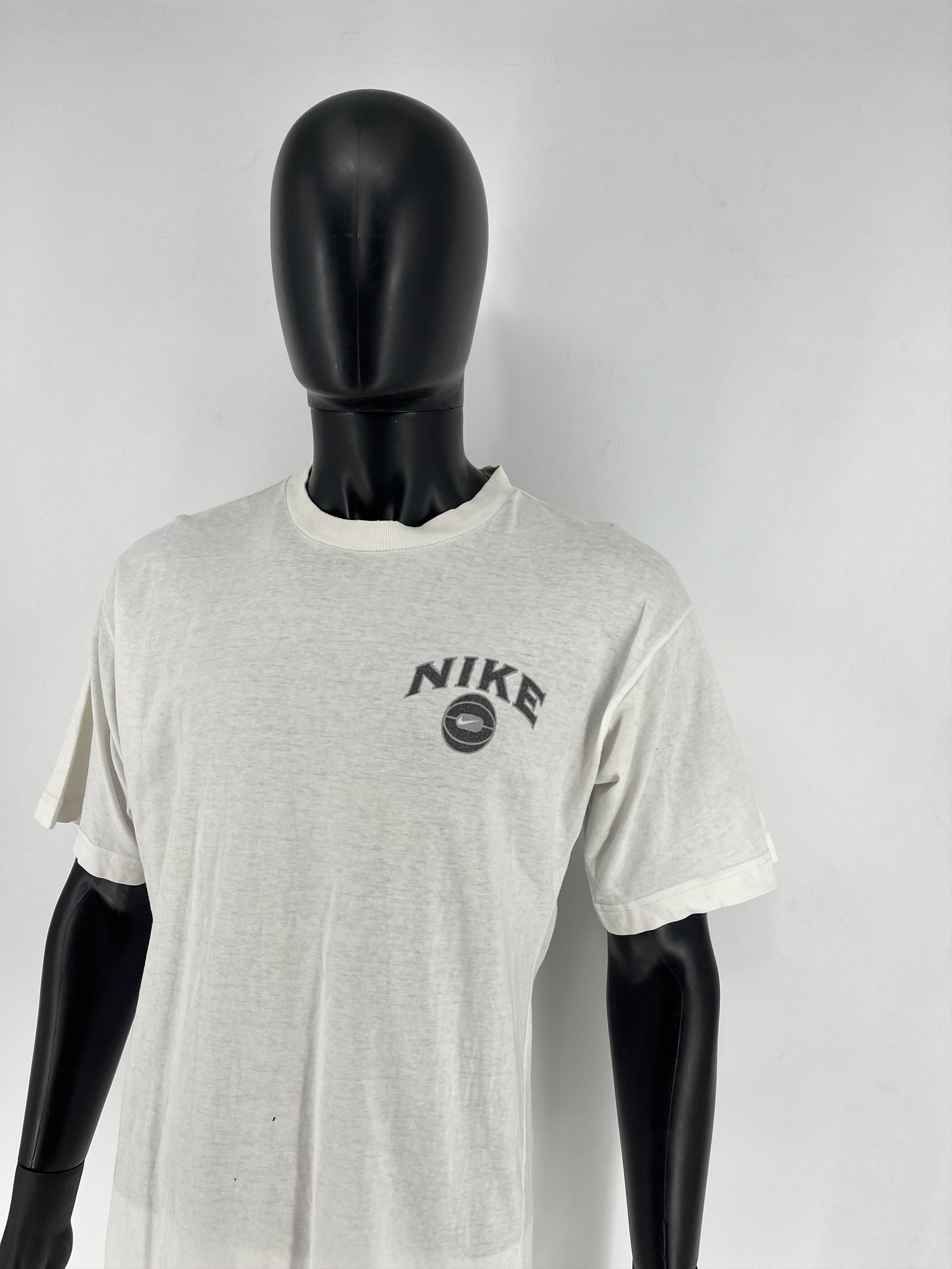 Other Vintage 90s Nike Basketball T-Shirt Big Swoosh Logo Y2K Size US L / EU 52-54 / 3 - 5 Thumbnail