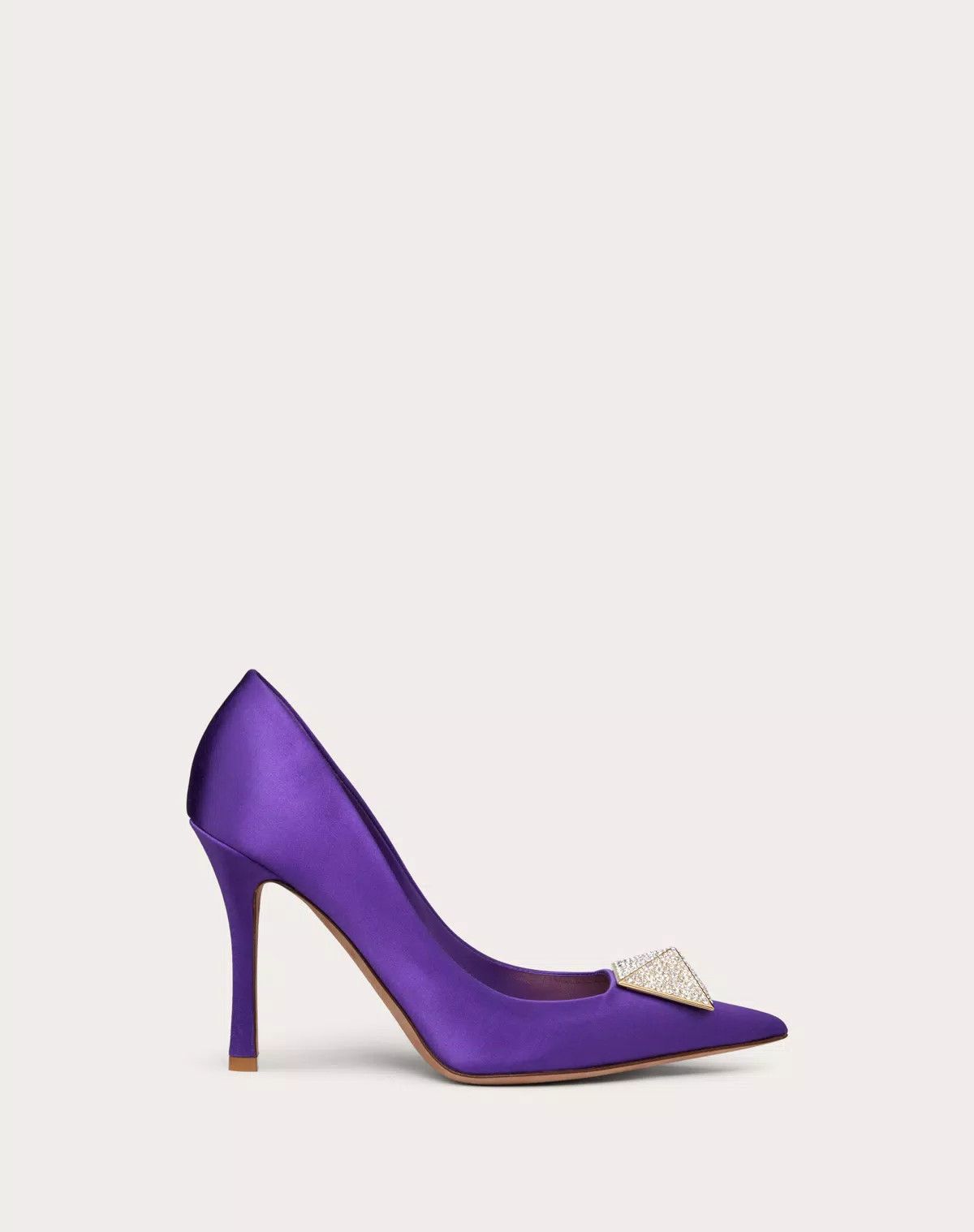 Valentino o1s1wg110426 One Stud Satin 100mm Pumps Stud Crystals Size US 9.5 / IT 39.5 - 1 Thumbnail