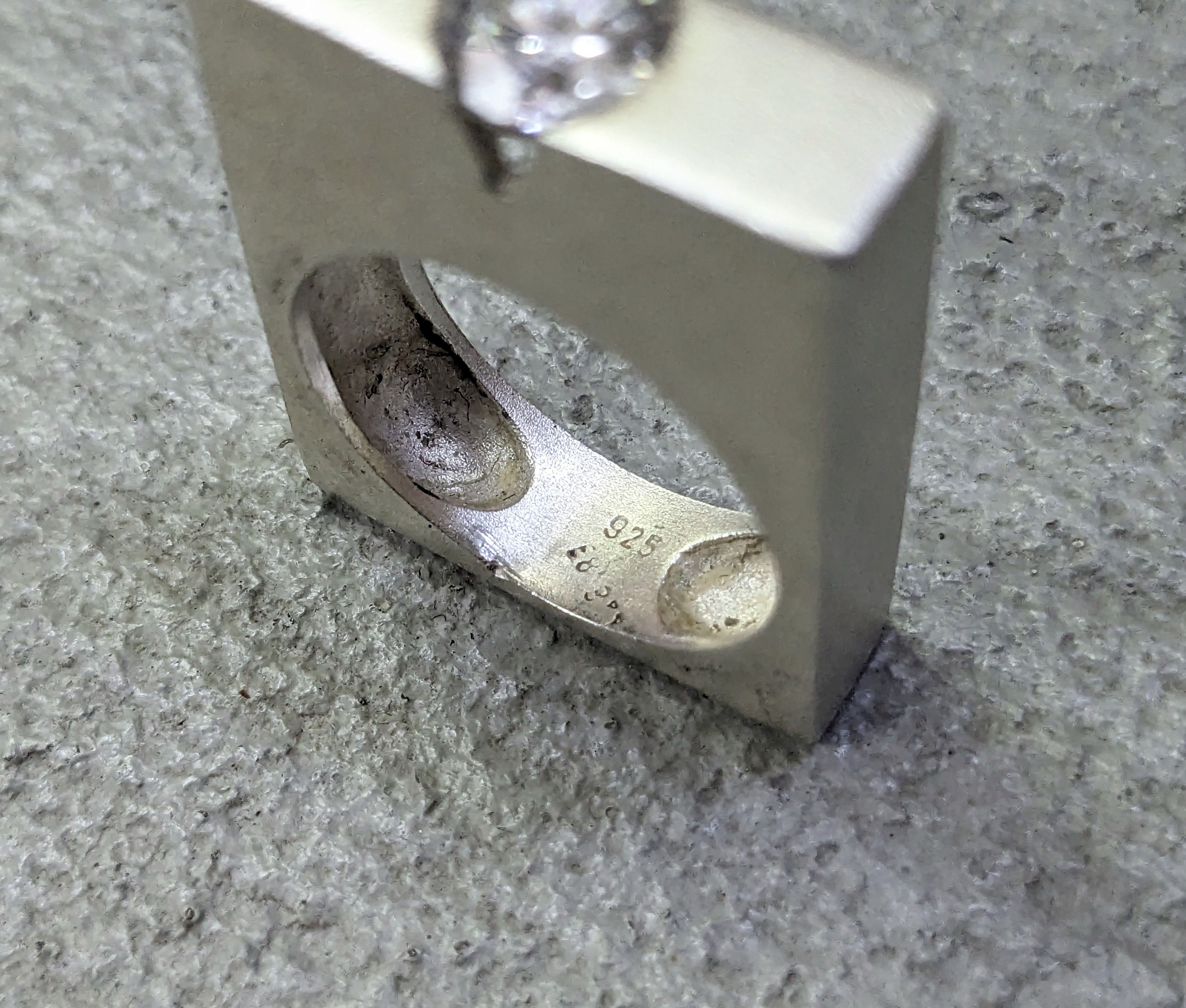Jewelry Vintage Sterling Silver Ring 7 Modern Contemporary CZ Size ONE SIZE - 6 Thumbnail