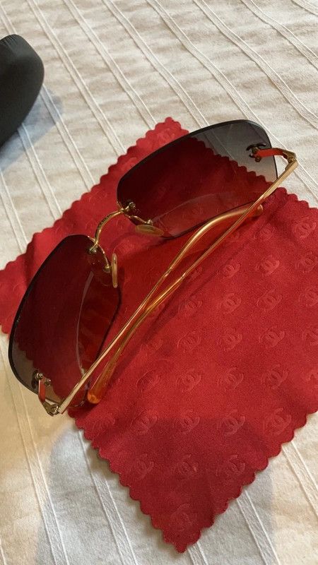 Chanel Chanel Sunglasses 4017 CC Rhinestone Logo Rimless Vintage Size ONE SIZE - 3 Thumbnail
