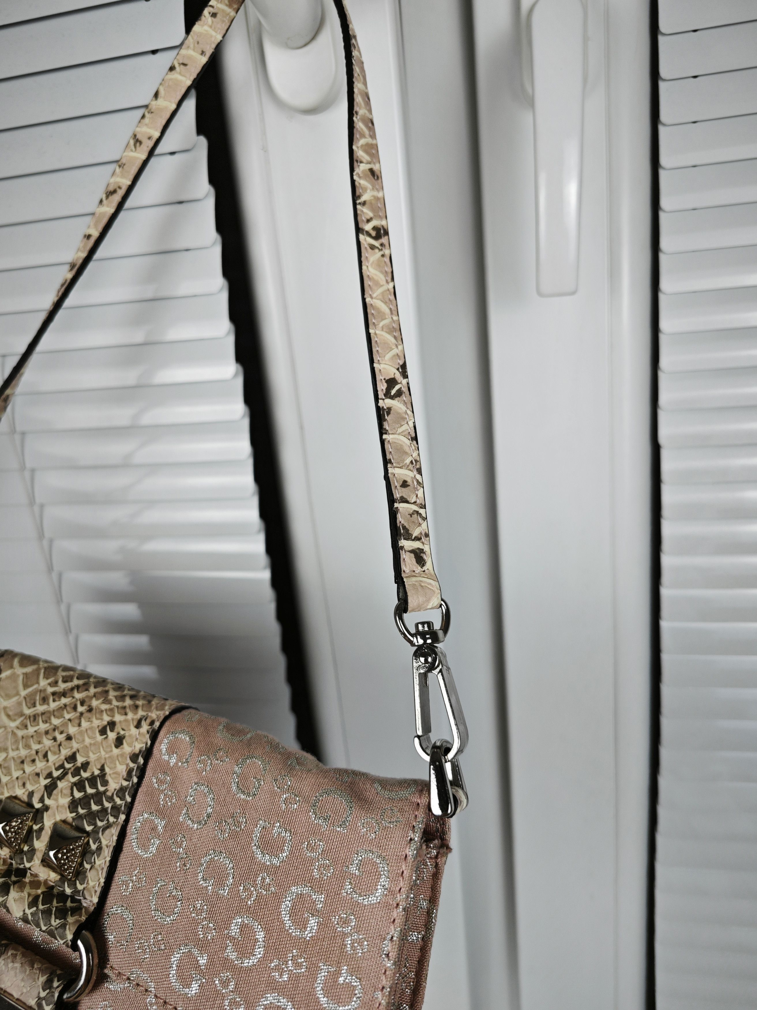 Guess Guess Vintage Y2K Bag Size ONE SIZE - 2 Thumbnail