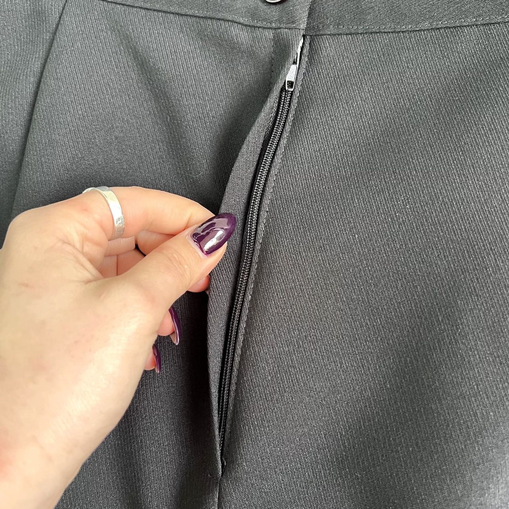 Vintage VINTAGE Black Pencil Skirt Womens 14 Knee Length Lined Workwear Office Made USA Skirt Womens 14 Knee Length Black Lined Workwear Office USA Size 36" / US 14 / IT 50 - 3 Thumbnail