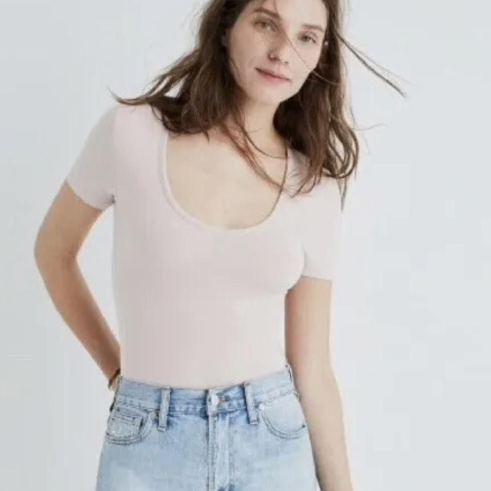 Madewell Madewell l Scoop Neck Short Sleeve Bodysuit Size XS Size XS / US 0-2 / IT 36-38 - 1 Thumbnail