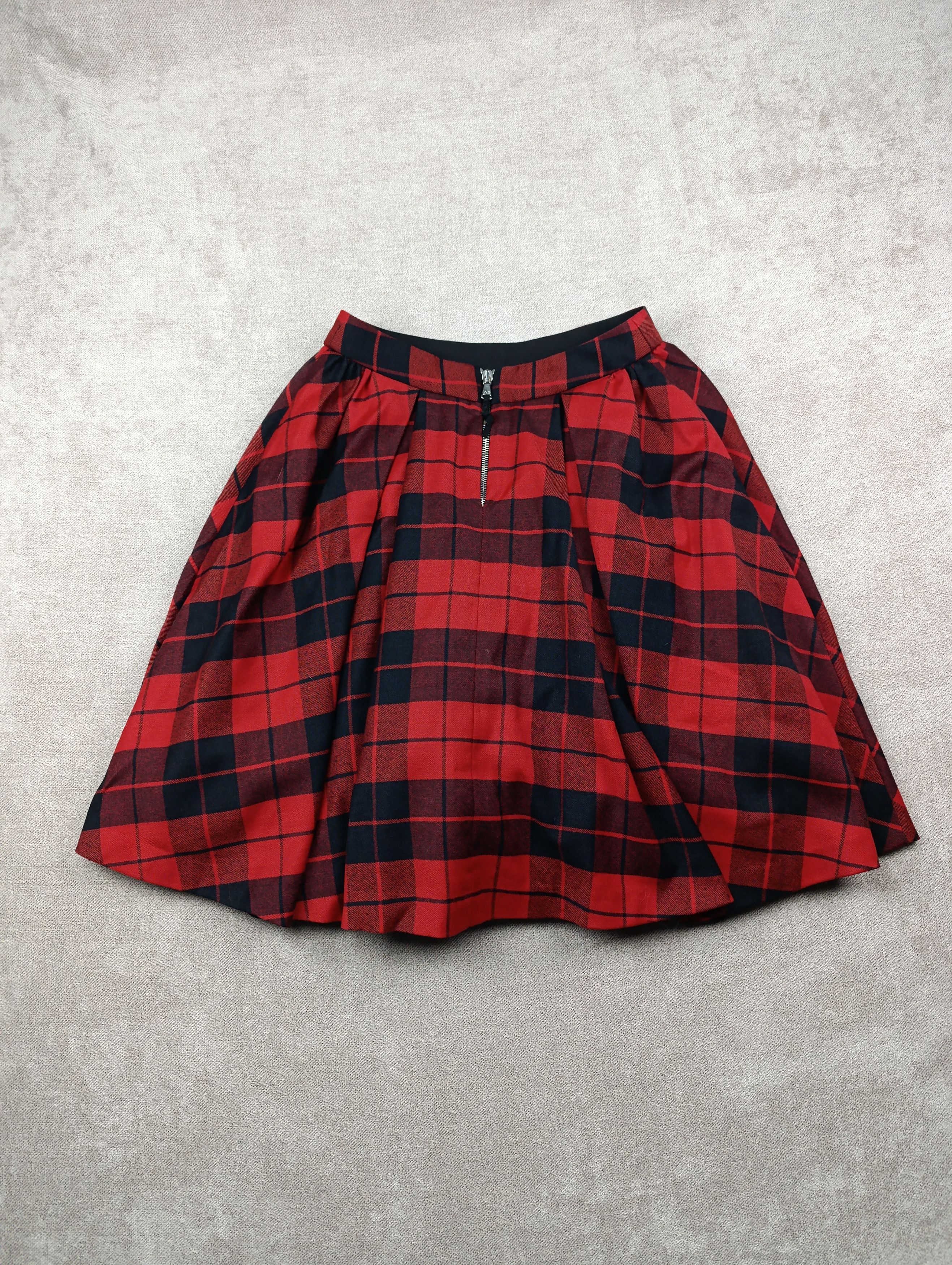 Dolce & Gabbana DOLCE & GABBANA D&G RED PLAID PANNIER WOOL MINI SKIRT WOMENS Size 27" / US 4 / IT 40 - 20 Thumbnail