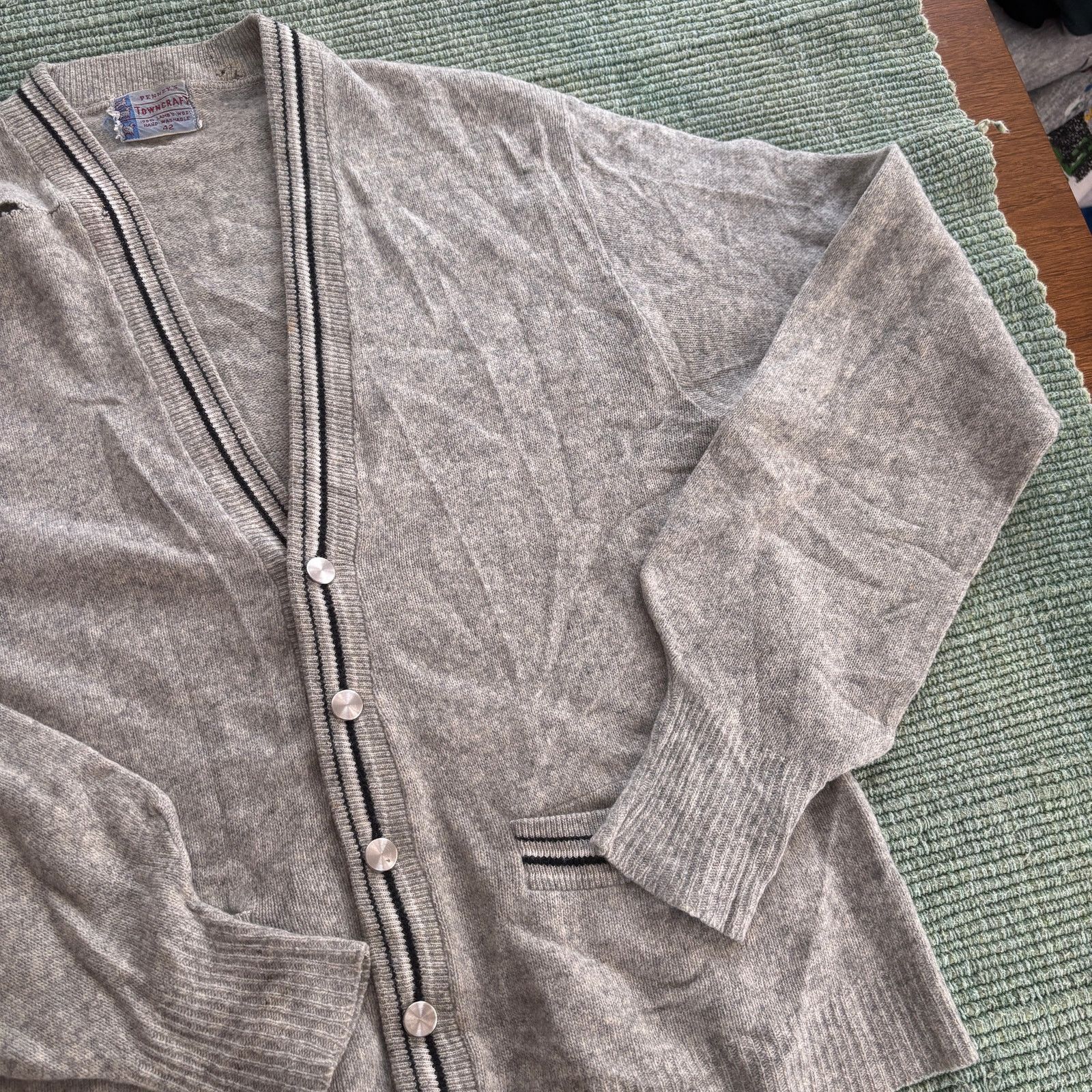Towncraft × Vintage True vintage 60s gray distressed Towncraft cardigan sweater Size US M / EU 48-50 / 2 - 6 Thumbnail