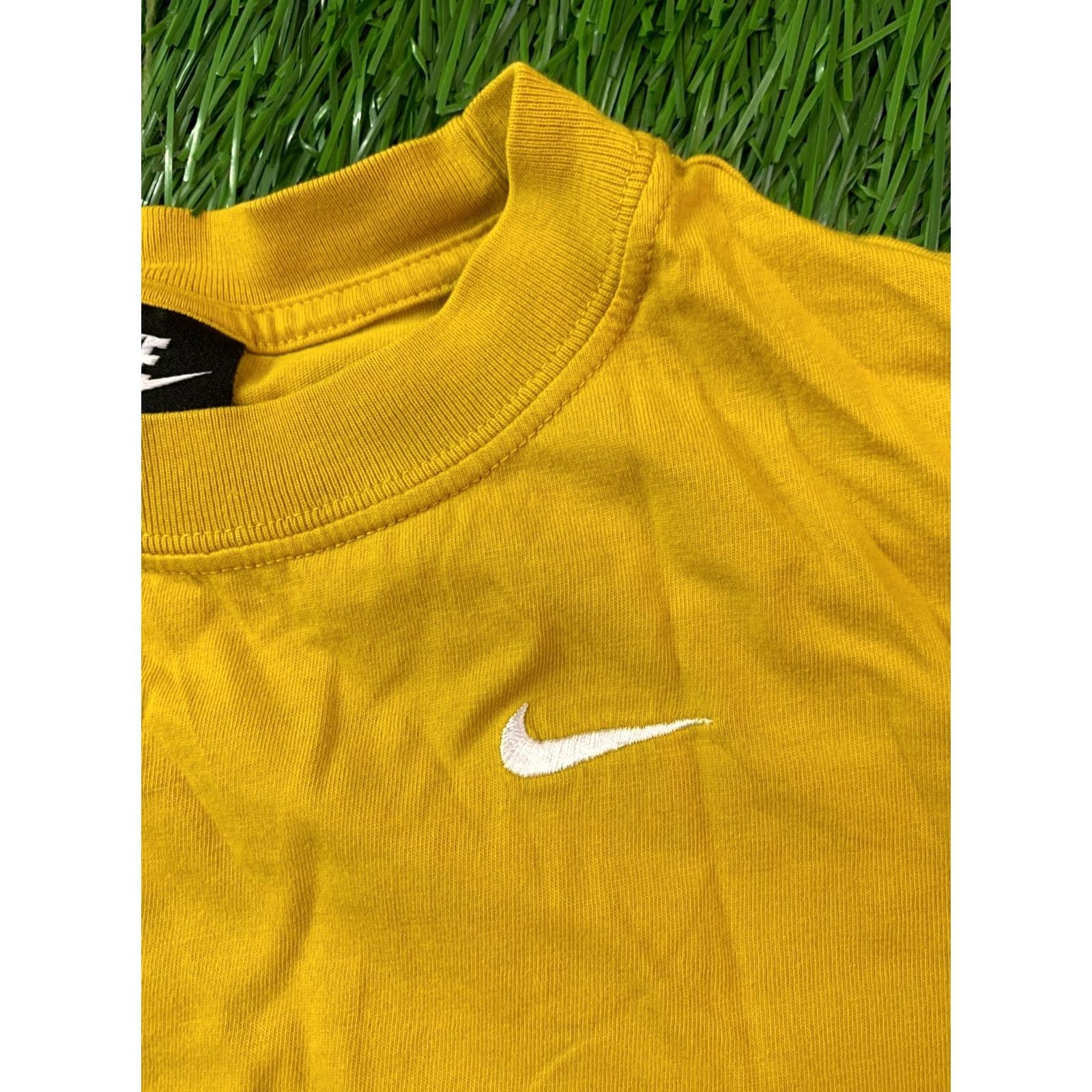Nike Nike Original 2019 Women Casual Shirt XS T-Shirt Jersey Yellow Short Sleeve Classic Fit Size XS / US 0-2 / IT 36-38 - 4 Thumbnail