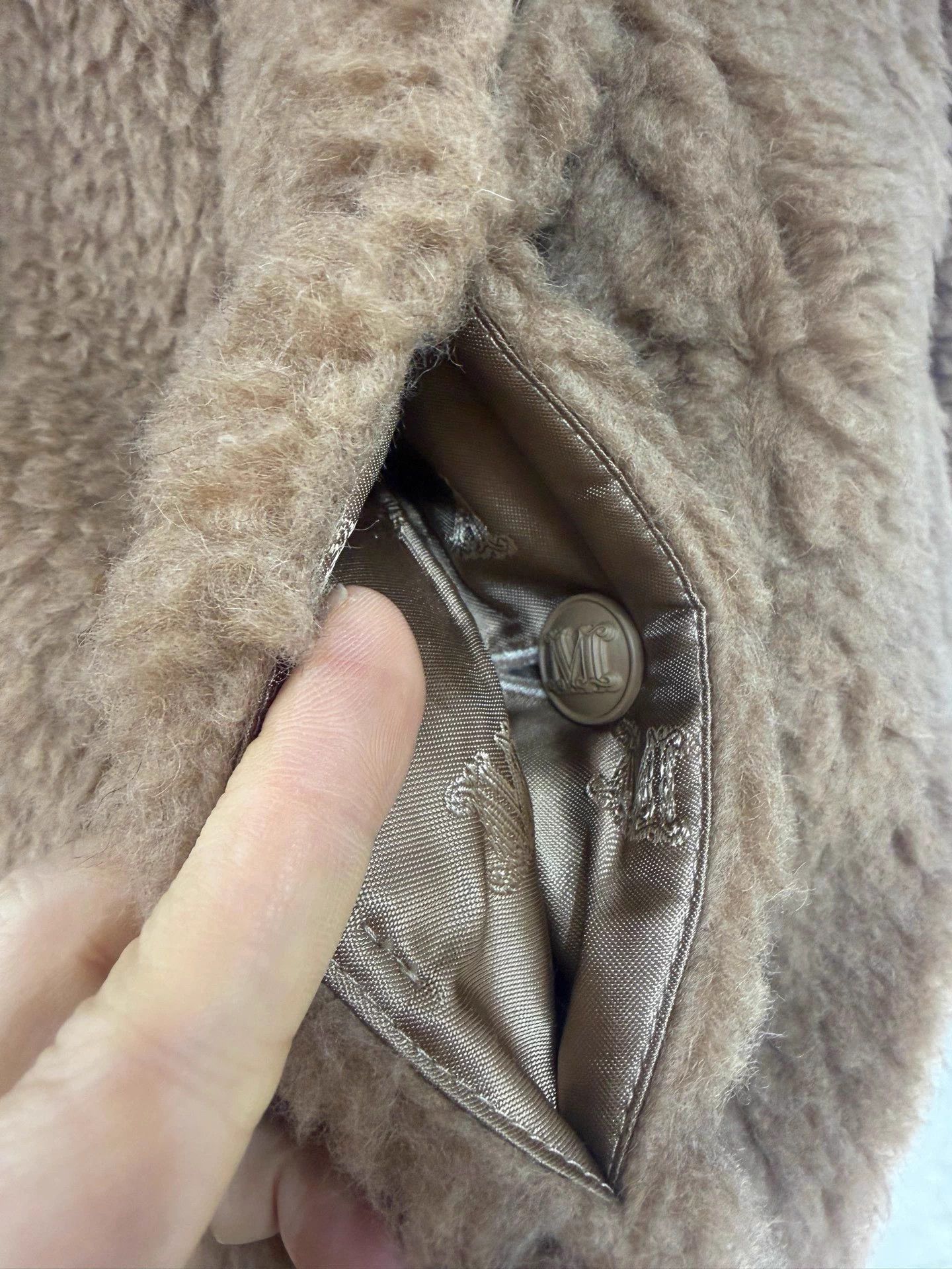 Max Mara MaxMara Teddy Short Coat FR40 102cm Size M / US 6-8 / IT 42-44 - 3 Thumbnail