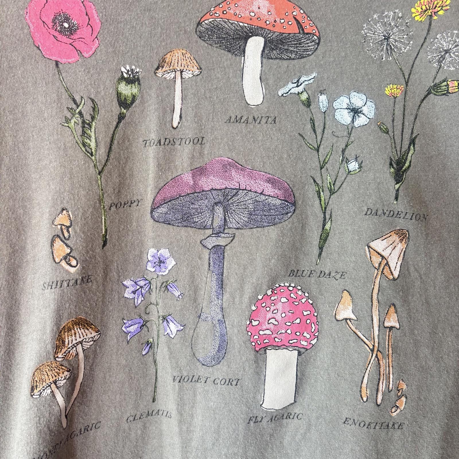 Unknown London Cute Mushroom and Flower Graphic T-Shirt Size S / US 4 / IT 40 - 3 Thumbnail