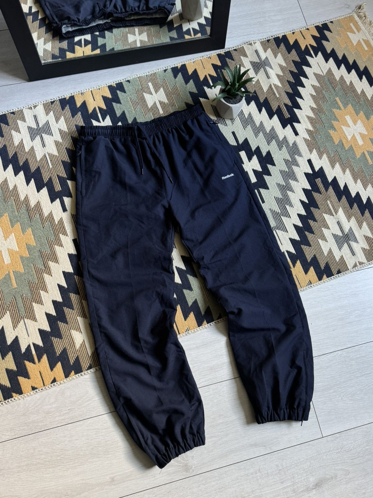Reebok Vintage Reebok Essentials Nylon Y2K Pants Size US 28 / EU 44 - 4 Thumbnail