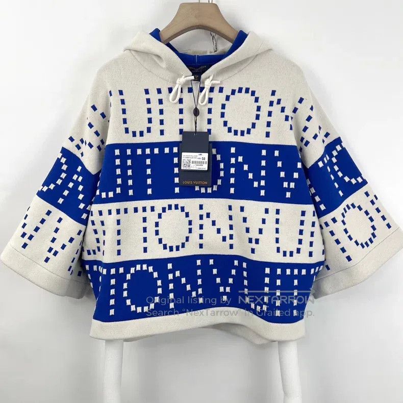 Louis Vuitton Louis Vuitton Blue and white dotted letter logo cloak swea Size S / US 4 / IT 40 - 1 Thumbnail